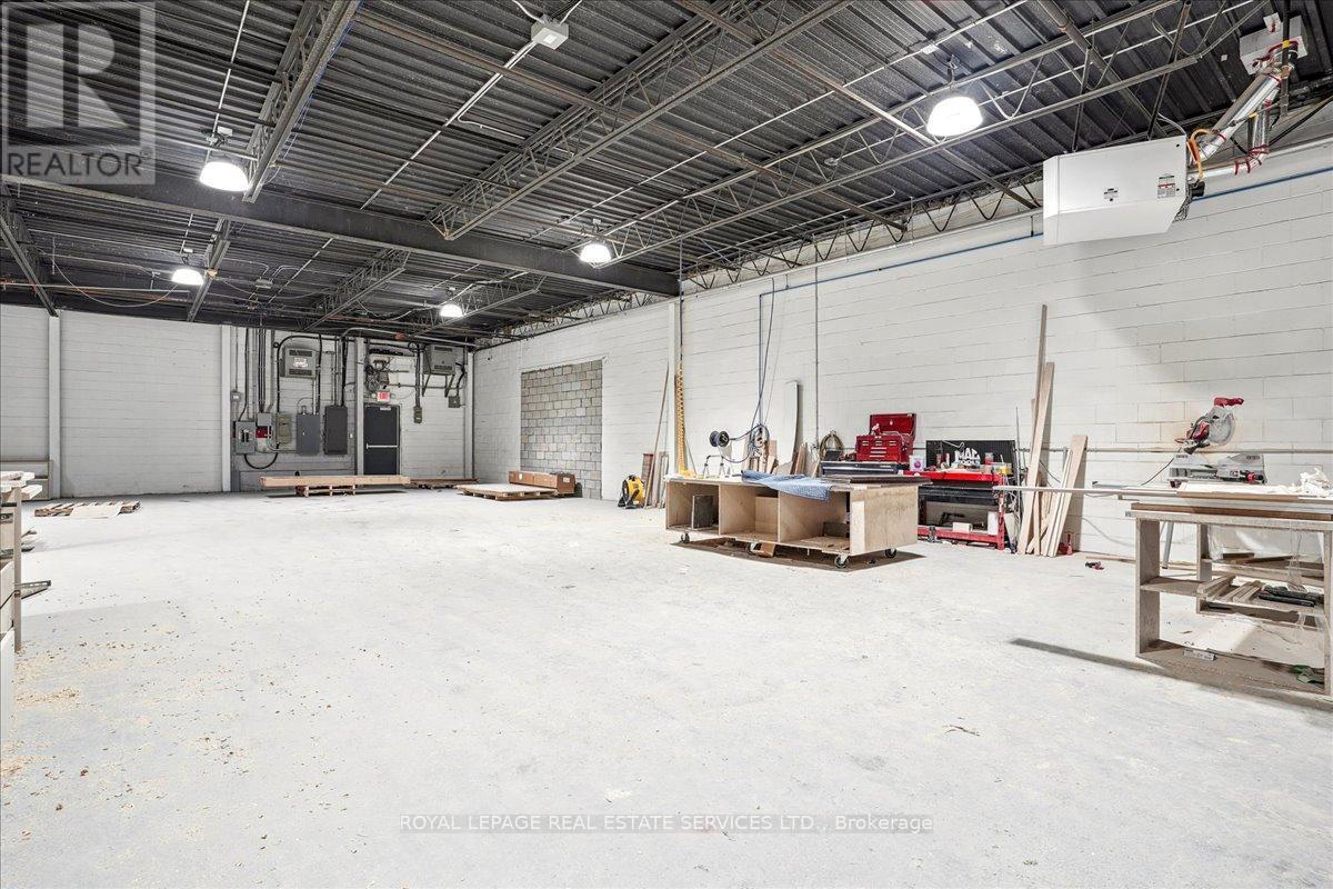 












C - 590 SOUTH SERVICE ROAD

,
Hamilton,




Ontario
L8E2W1

