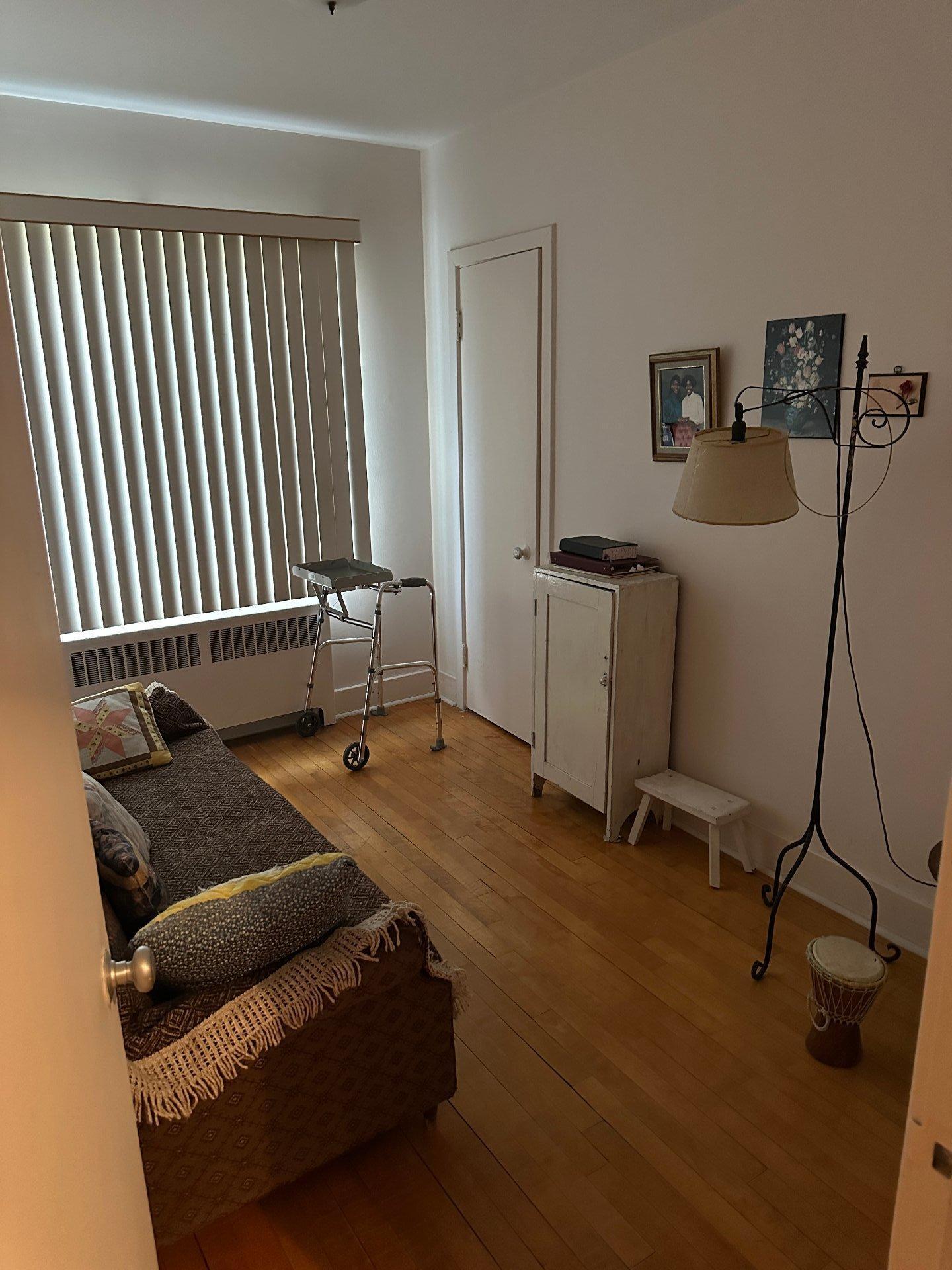 









5155

 - 5157


Av. Cumberland

,
Montréal (Côte-des-Neiges/Notre-Dame-de-Grâce),




QC
H4V2N7

