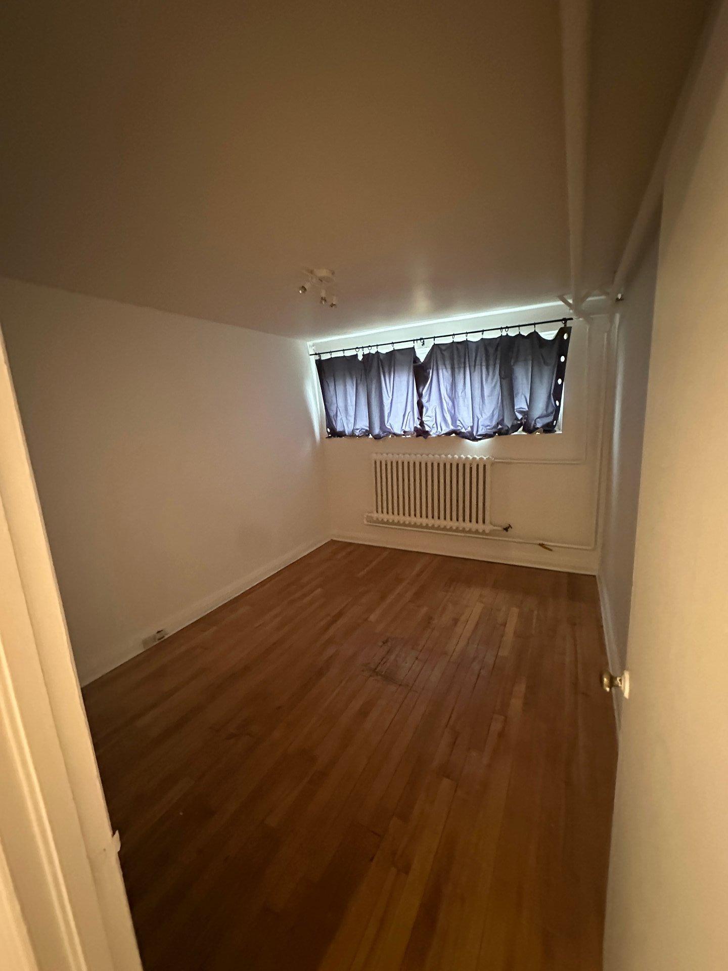 









5155

 - 5157


Av. Cumberland

,
Montréal (Côte-des-Neiges/Notre-Dame-de-Grâce),




QC
H4V2N7

