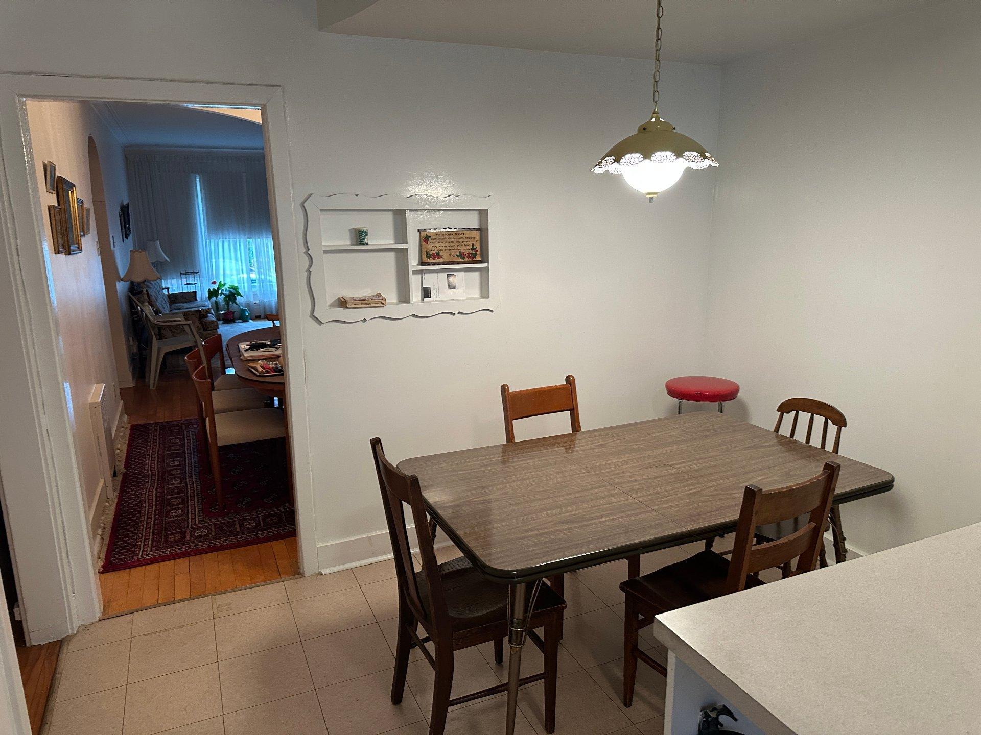 









5155

 - 5157


Av. Cumberland

,
Montréal (Côte-des-Neiges/Notre-Dame-de-Grâce),




QC
H4V2N7

