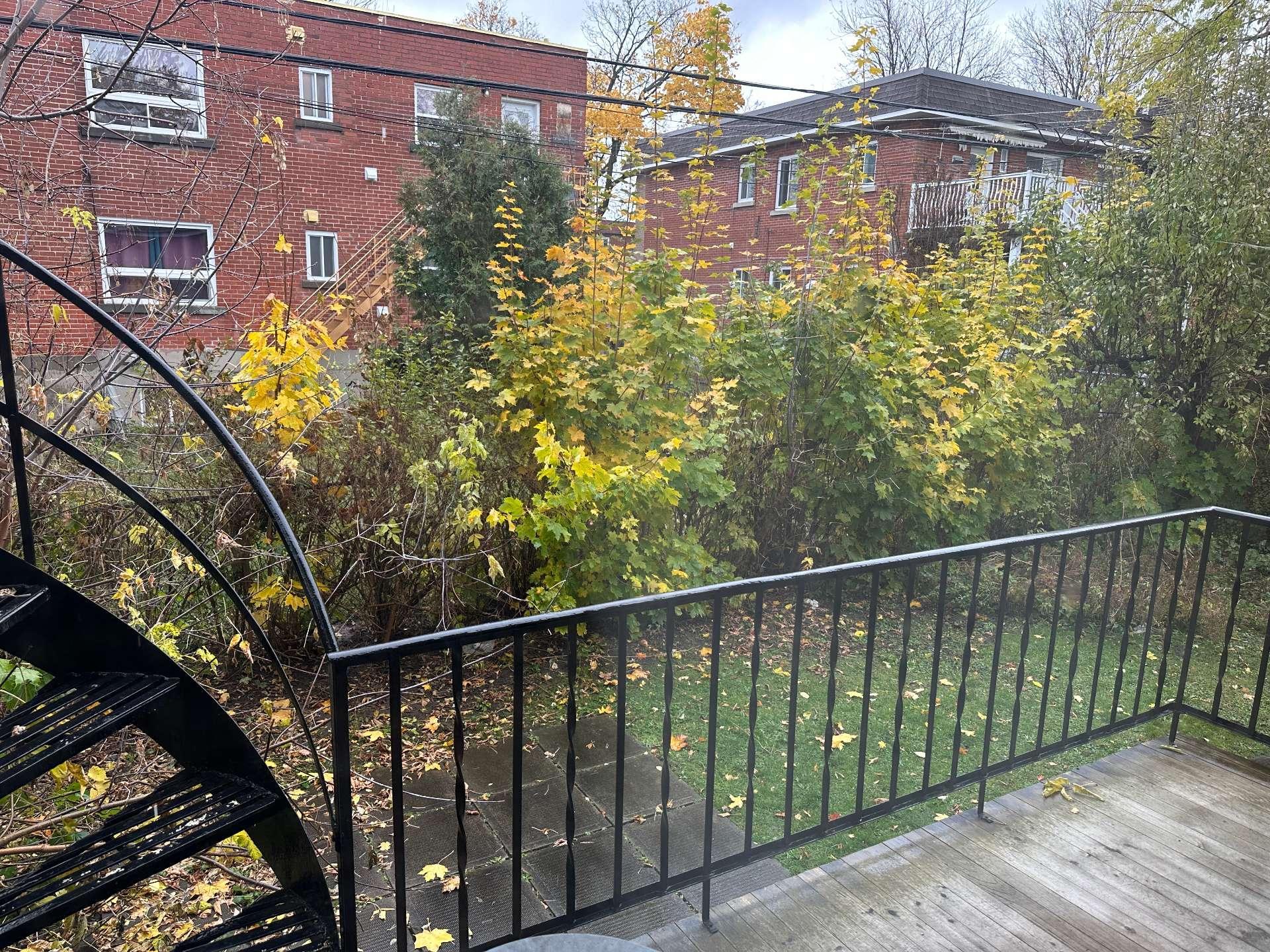 









5155

 - 5157


Av. Cumberland

,
Montréal (Côte-des-Neiges/Notre-Dame-de-Grâce),




QC
H4V2N7

