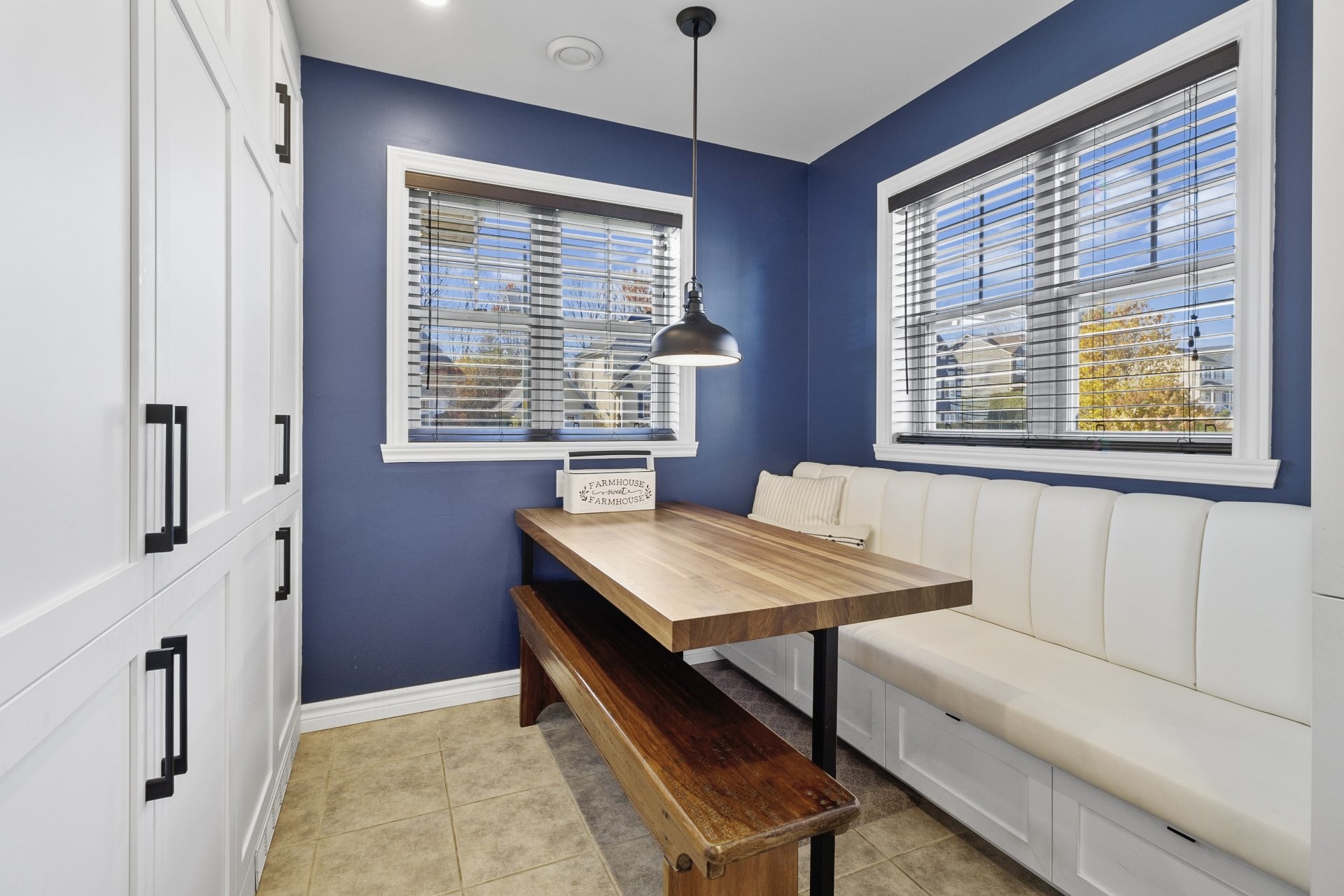 









1075


Rue de Forillon

,
Sherbrooke (Brompton/Rock Forest/Saint-Élie/Deauville),




QC
J1N3X2

