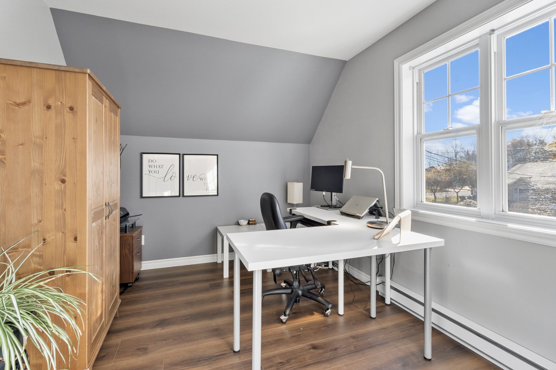 









1075


Rue de Forillon

,
Sherbrooke (Brompton/Rock Forest/Saint-Élie/Deauville),




QC
J1N3X2

