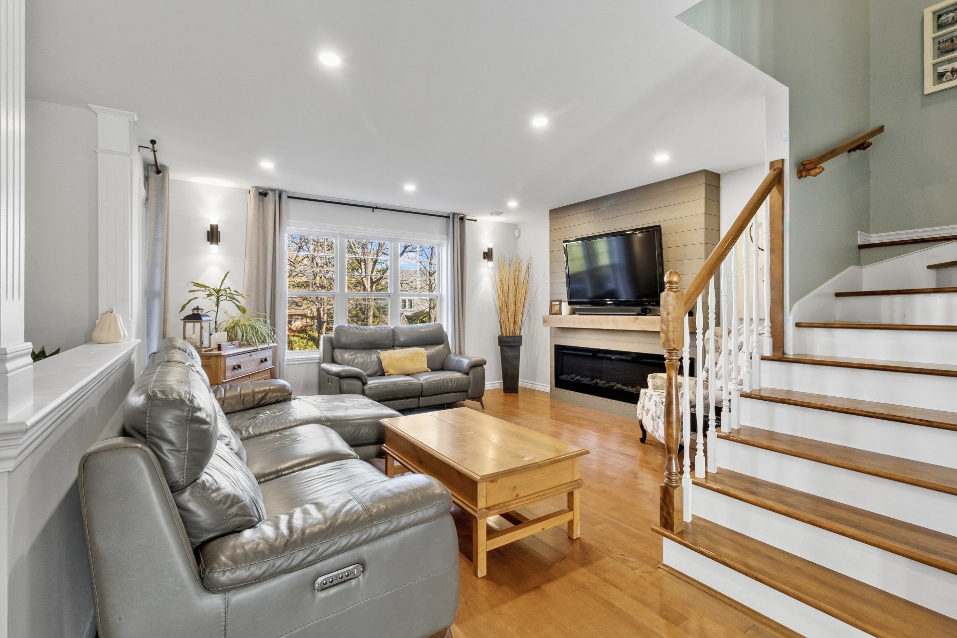 









1075


Rue de Forillon

,
Sherbrooke (Brompton/Rock Forest/Saint-Élie/Deauville),




QC
J1N3X2

