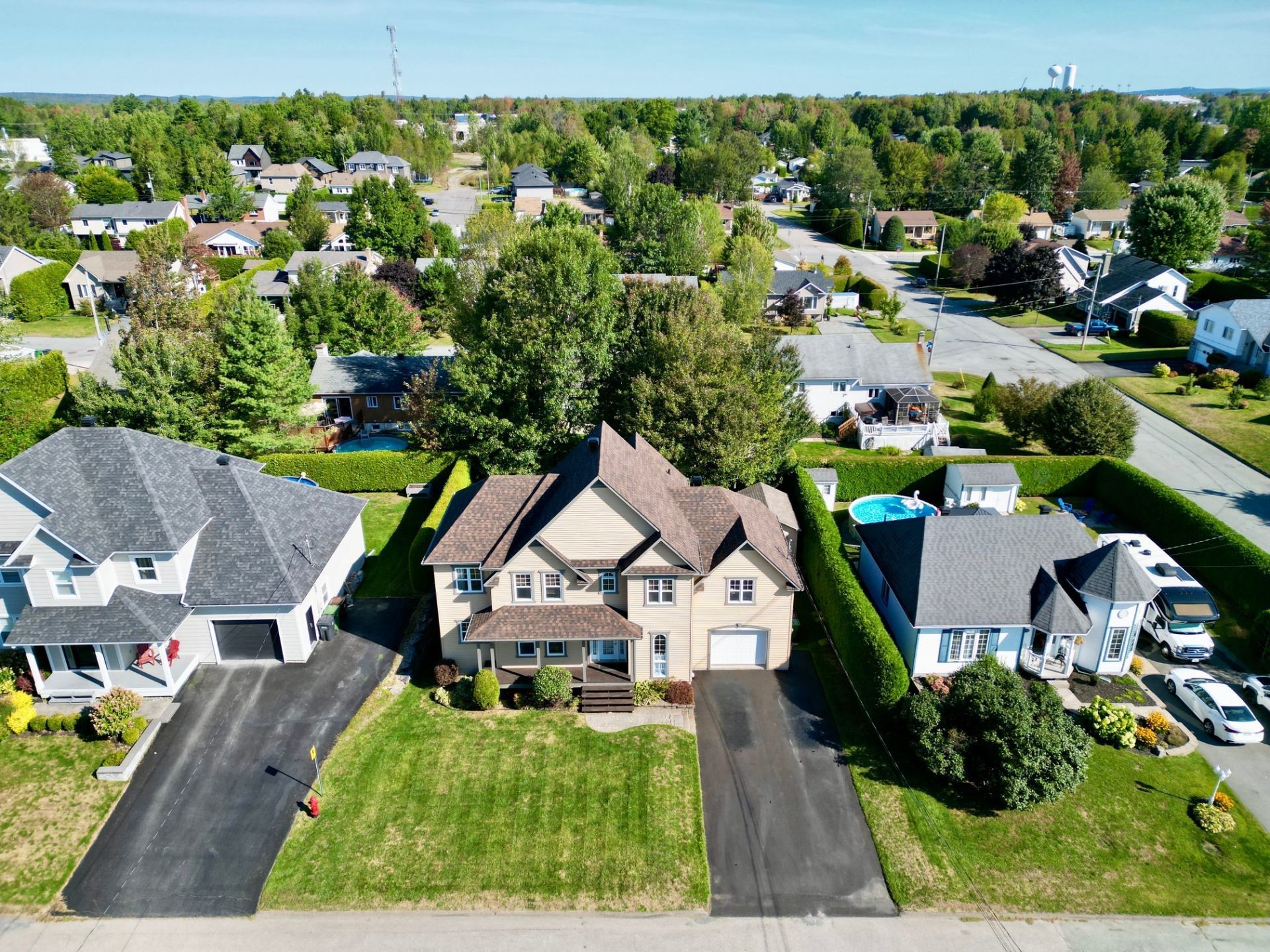 









1075


Rue de Forillon

,
Sherbrooke (Brompton/Rock Forest/Saint-Élie/Deauville),




QC
J1N3X2

