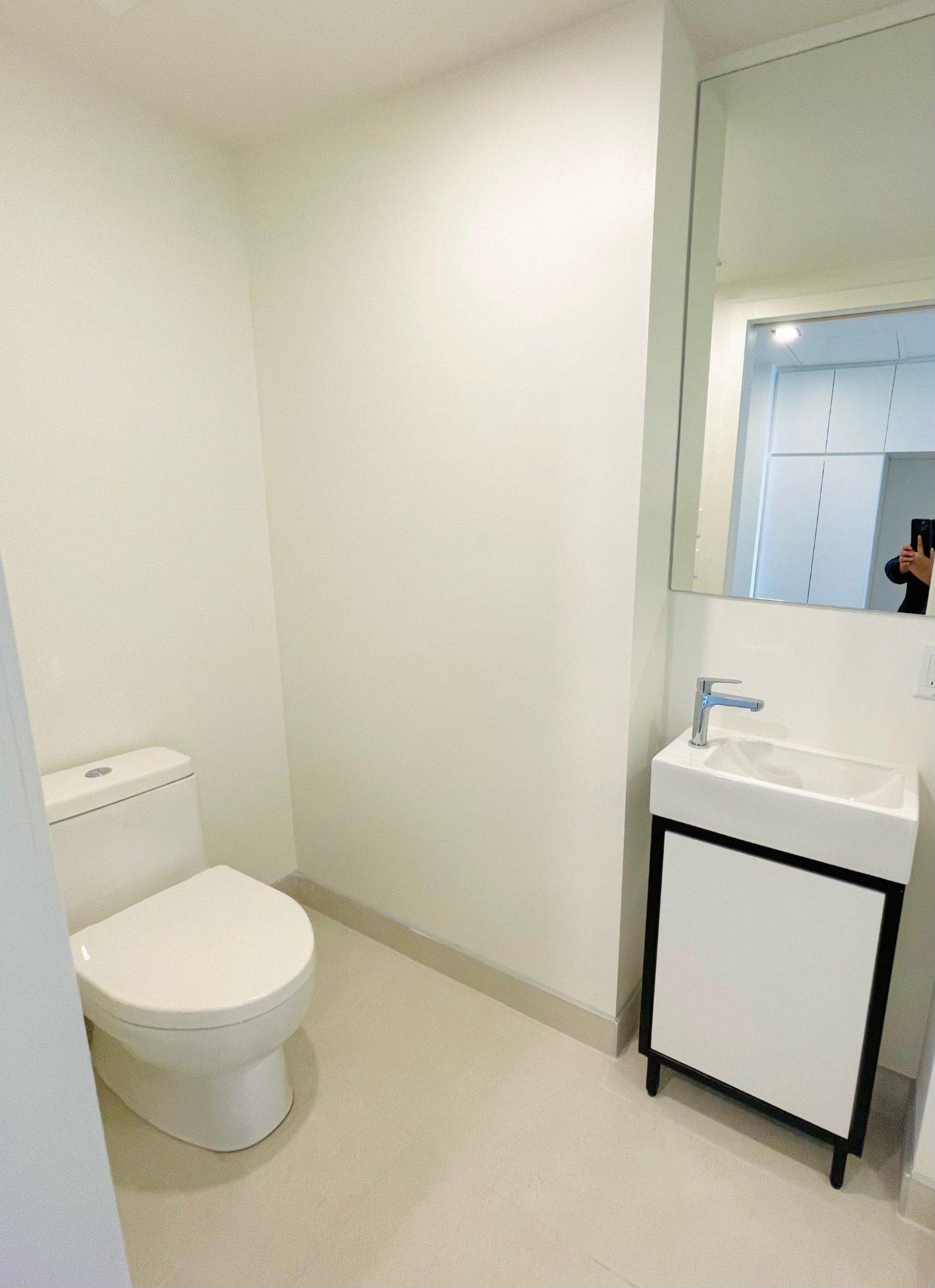 









1210


Rue Jeanne-Mance

, 3408,
Montréal (Ville-Marie),




QC
H2X1M1

