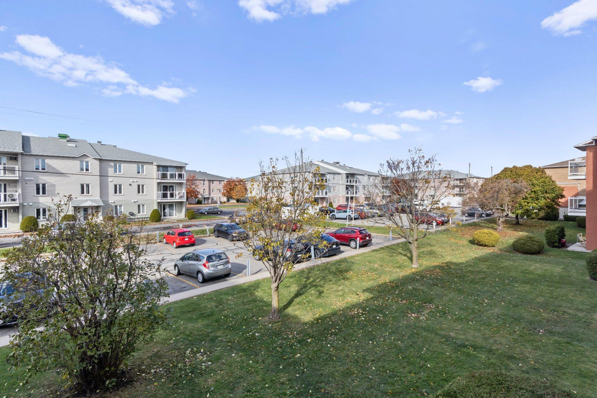 









2450


Boul. Jacques-Marcil

, 209,
Longueuil (Saint-Hubert),




QC
J3Y9A3

