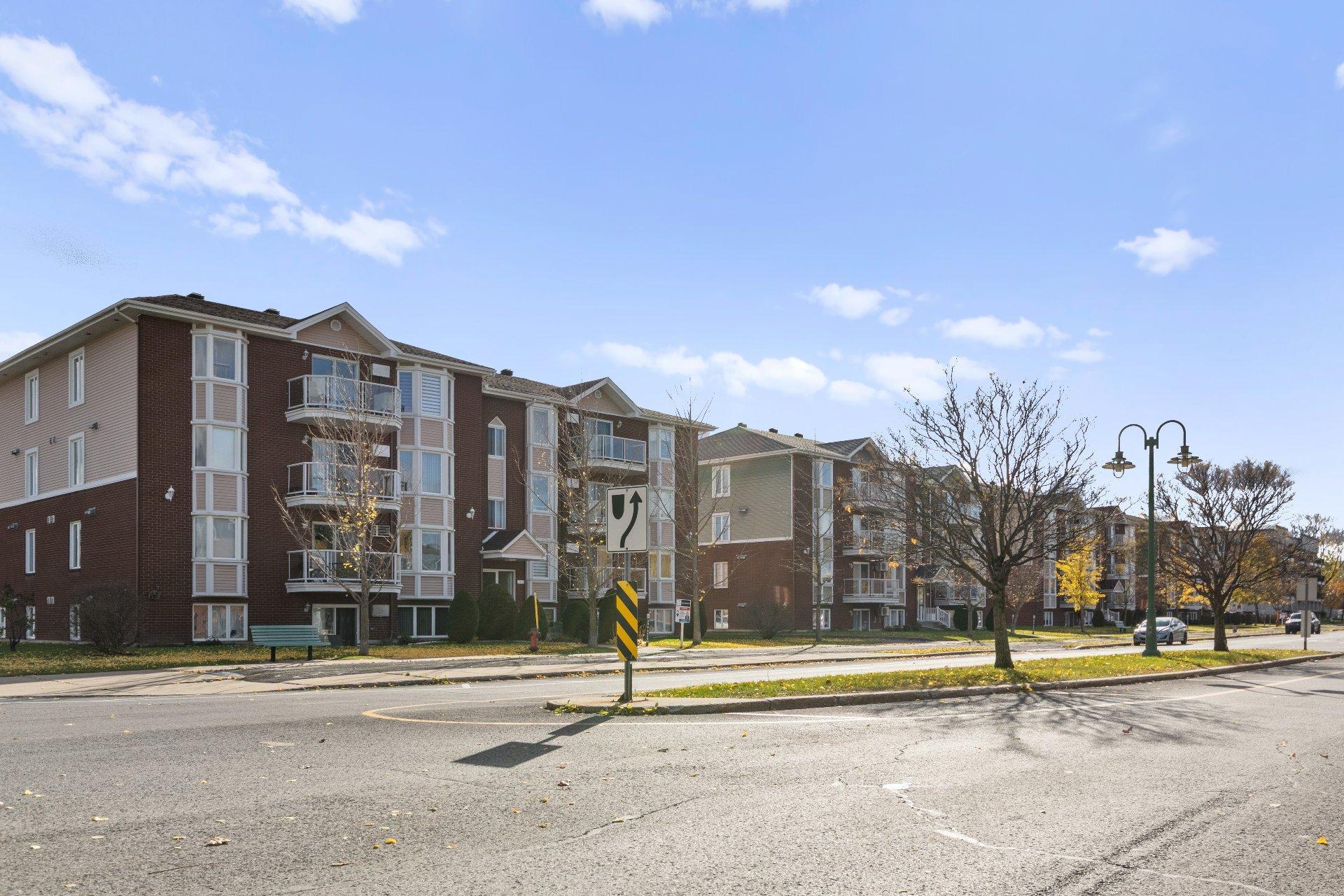 









2450


Boul. Jacques-Marcil

, 209,
Longueuil (Saint-Hubert),




QC
J3Y9A3

