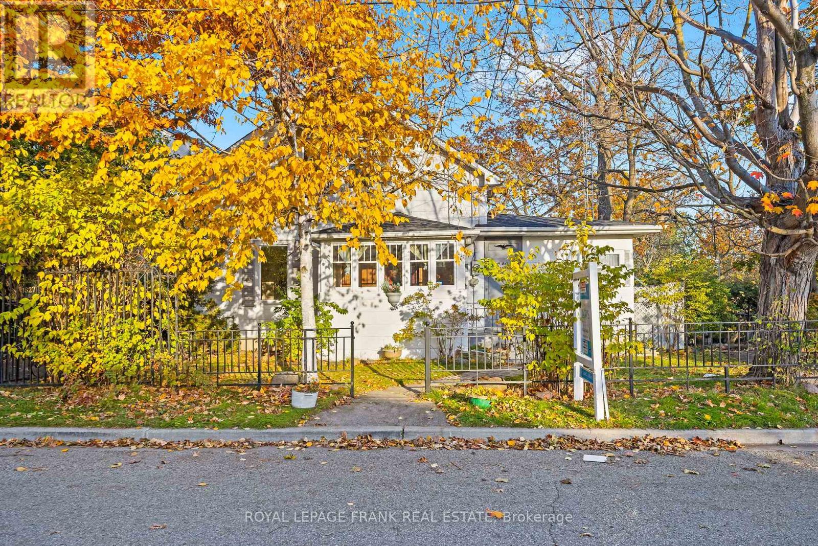 












1627 DUFFERIN STREET

,
Whitby (Port Whitby),




Ontario
L1N1B3

