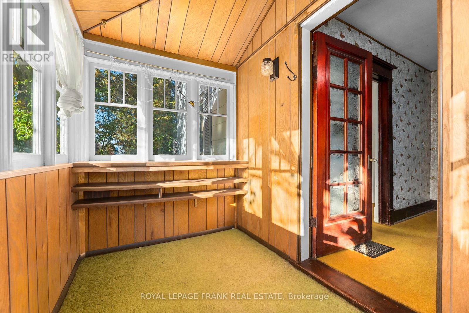 












1627 DUFFERIN STREET

,
Whitby (Port Whitby),




Ontario
L1N1B3

