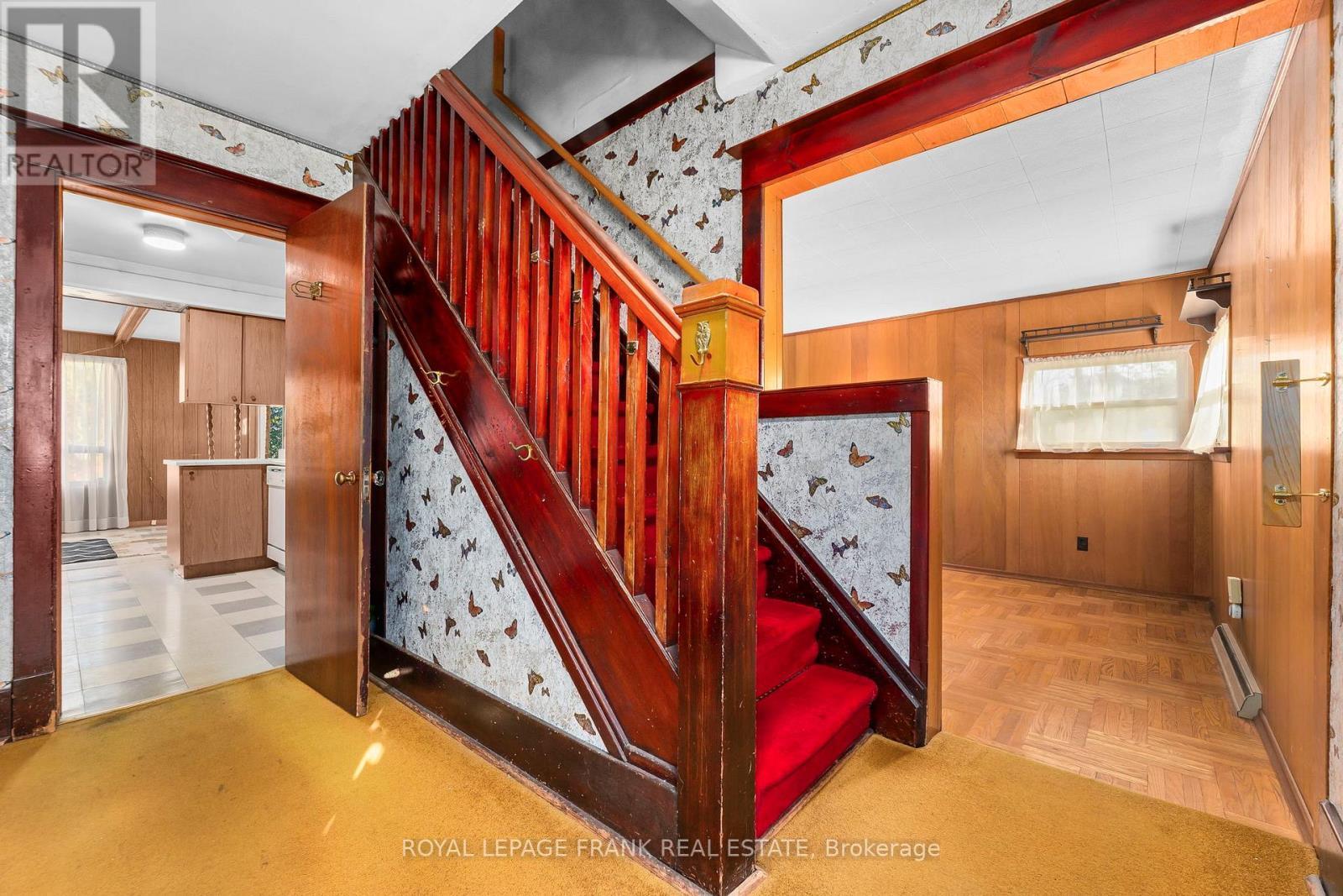 












1627 DUFFERIN STREET

,
Whitby (Port Whitby),




Ontario
L1N1B3

