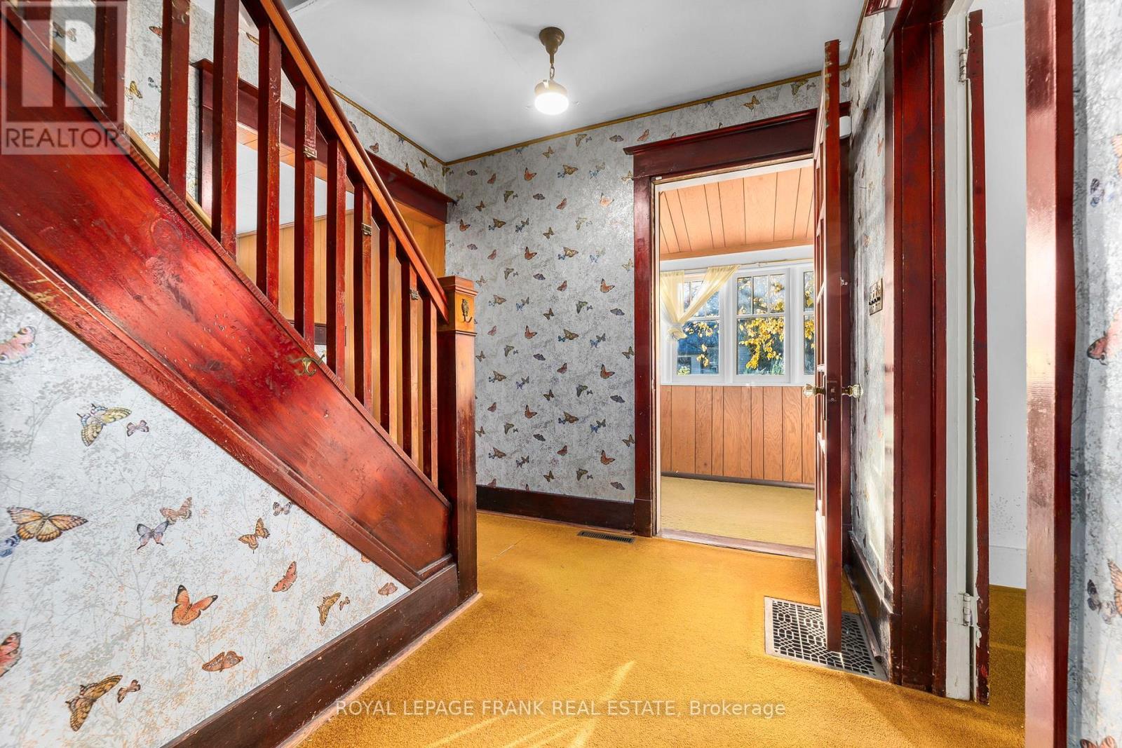 












1627 DUFFERIN STREET

,
Whitby (Port Whitby),




Ontario
L1N1B3

