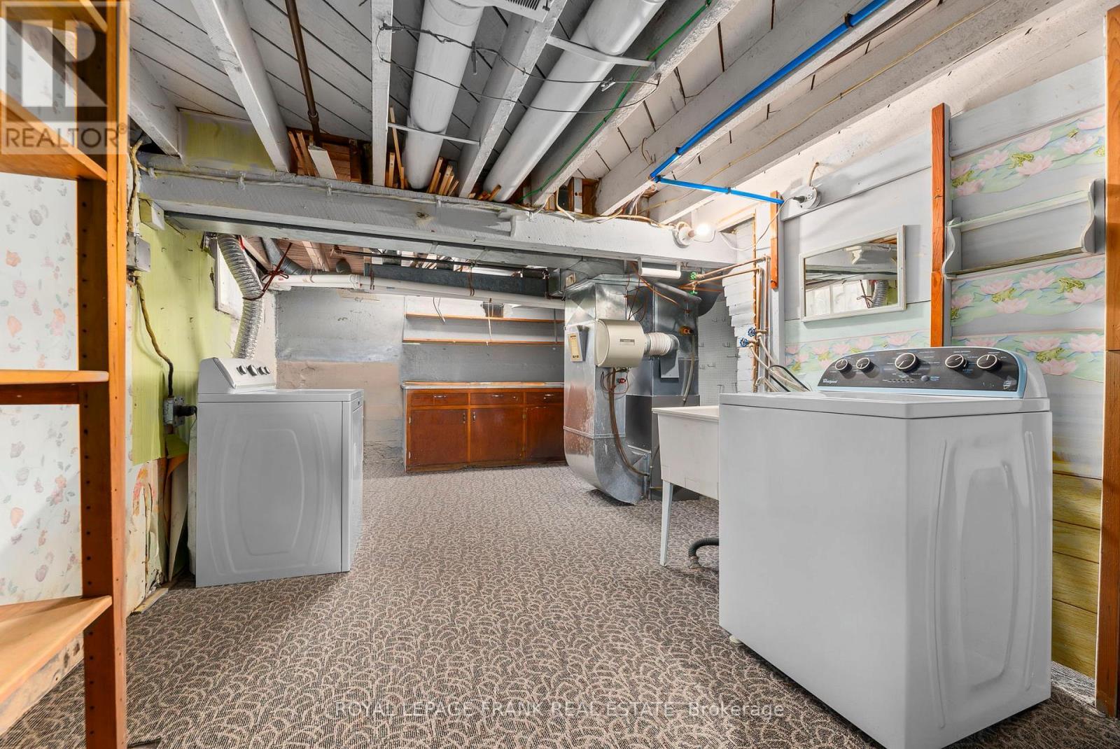 












1627 DUFFERIN STREET

,
Whitby (Port Whitby),




Ontario
L1N1B3

