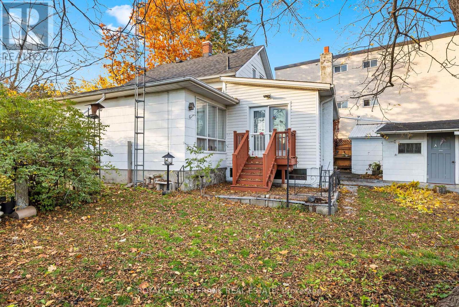 












1627 DUFFERIN STREET

,
Whitby (Port Whitby),




Ontario
L1N1B3

