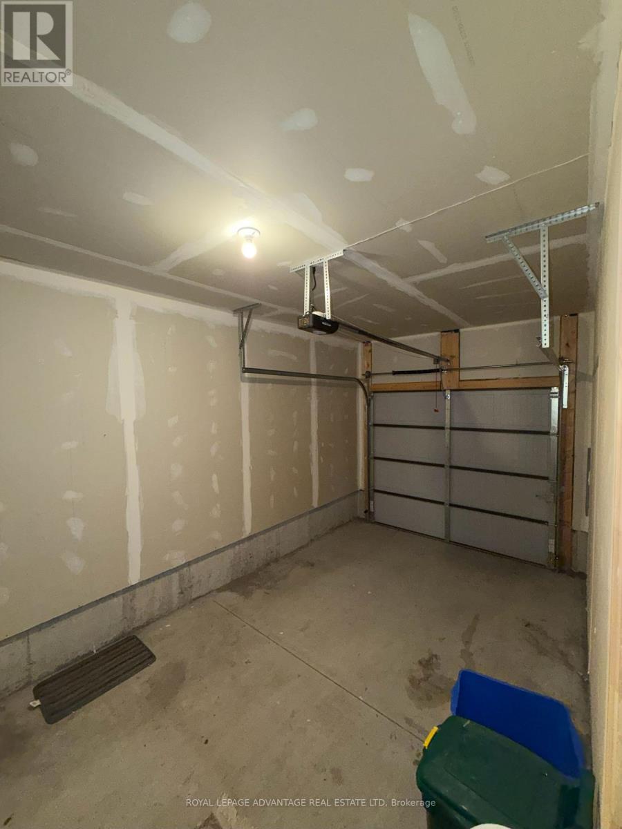 












5 STAPLES BOULEVARD

,
Smiths Falls,




Ontario
K7A0A2

