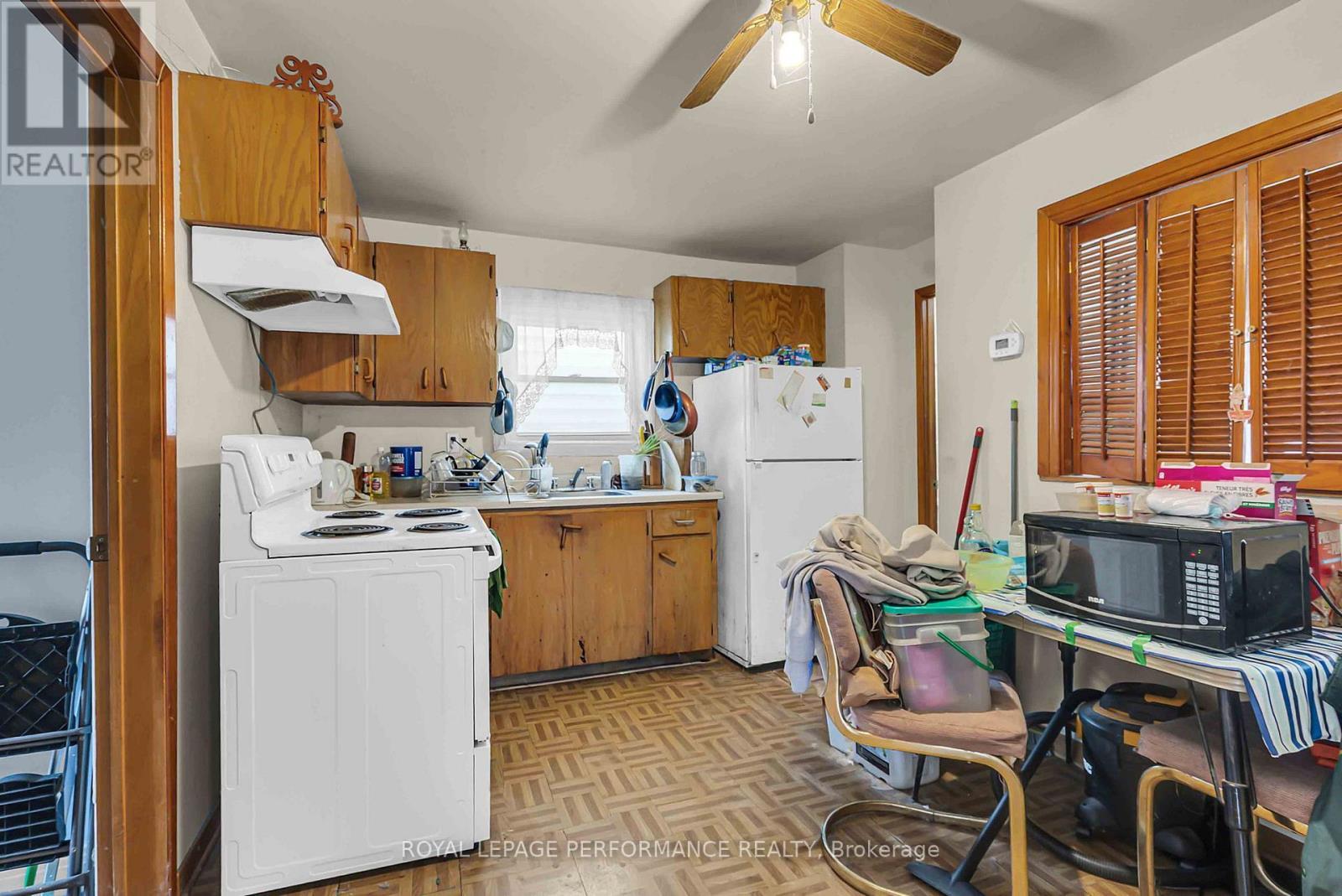 












320 ST FELIX STREET

,
Cornwall,




Ontario
K6H5A6

