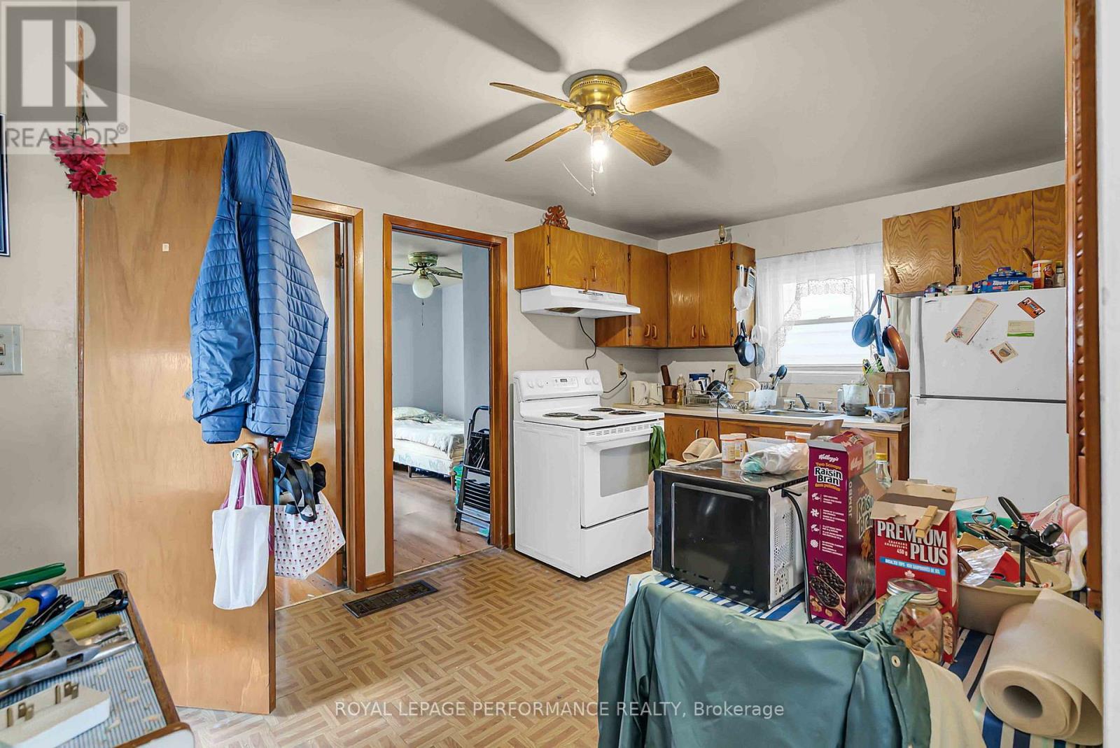 












320 ST FELIX STREET

,
Cornwall,




Ontario
K6H5A6

