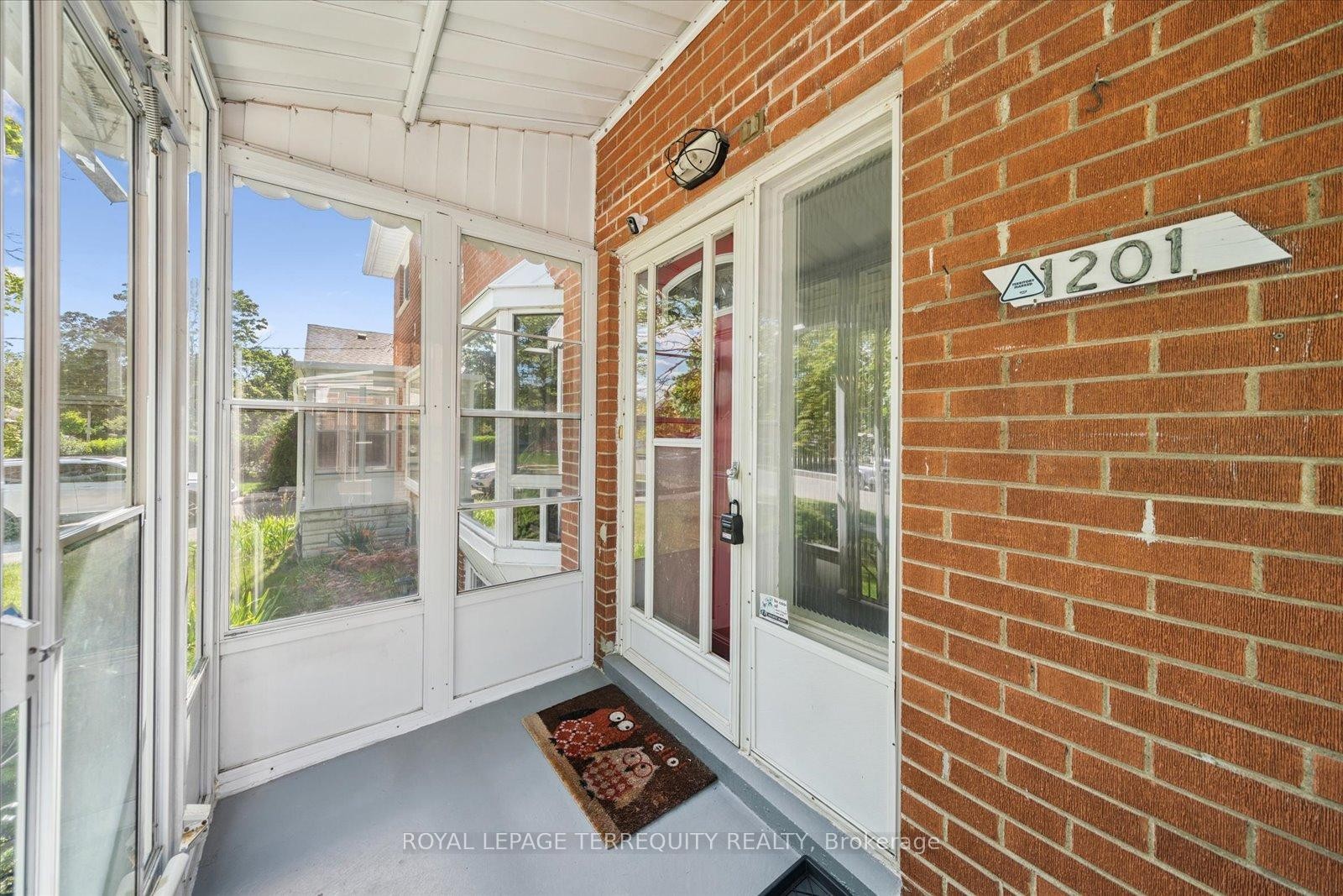 









1201


Kingsholm

Drive,
Mississauga,




ON
L4Y 2H1

