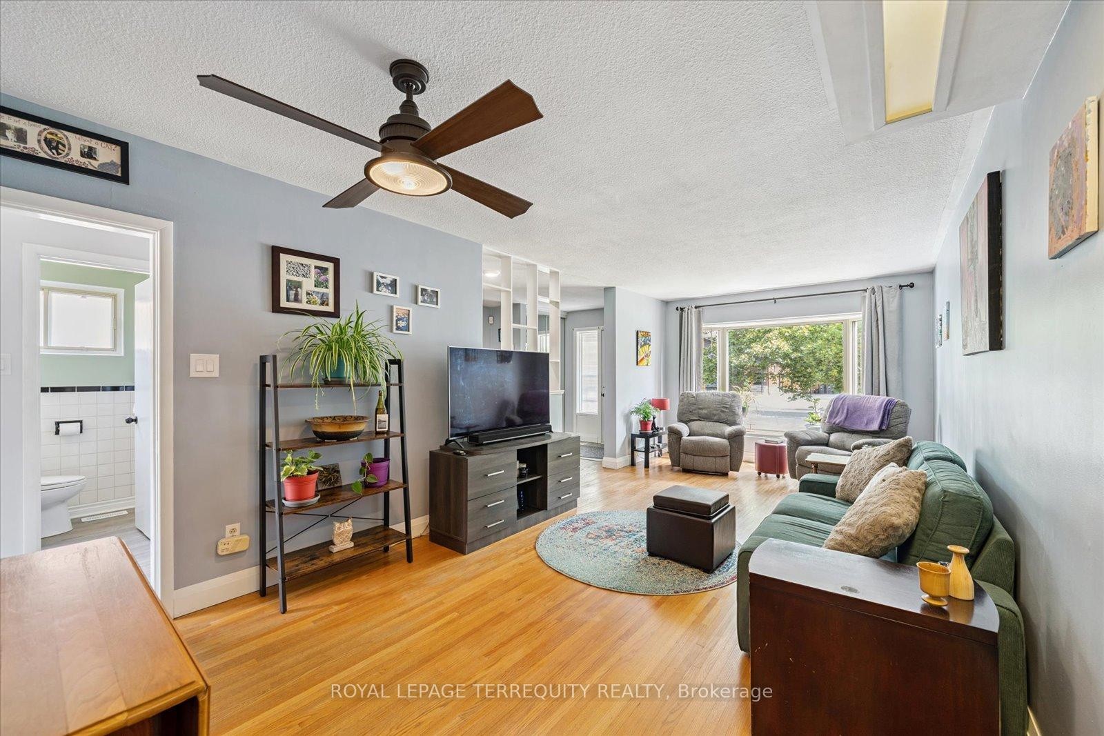 









1201


Kingsholm

Drive,
Mississauga,




ON
L4Y 2H1

