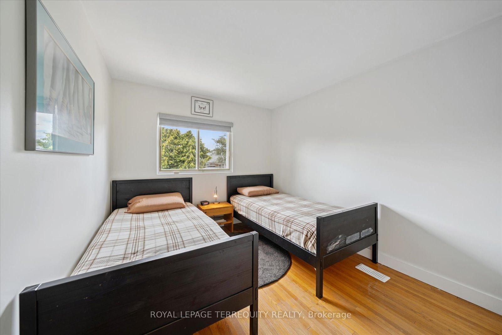 









1201


Kingsholm

Drive,
Mississauga,




ON
L4Y 2H1

