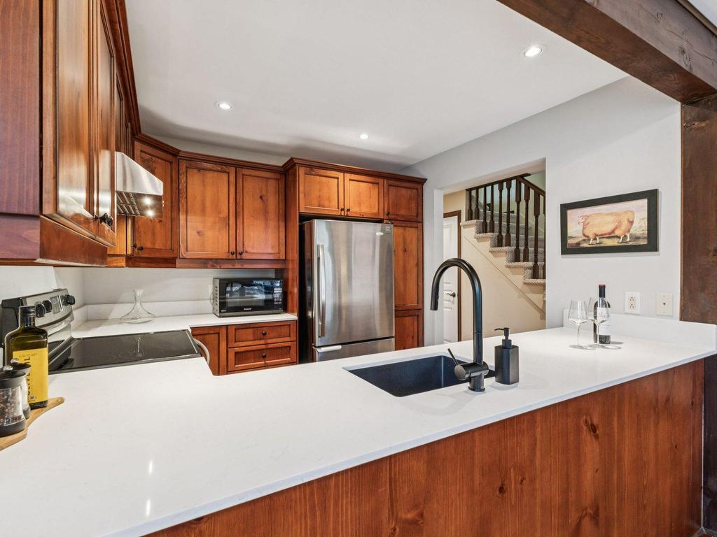 









1621


Ch. du Golf

,
Mont-Tremblant,




QC
J8E2K6

