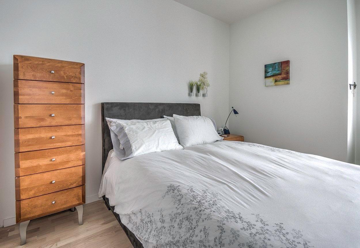 









350


Boul. De Maisonneuve O.

, 2501,
Montréal (Ville-Marie),




QC
H3A0B4

