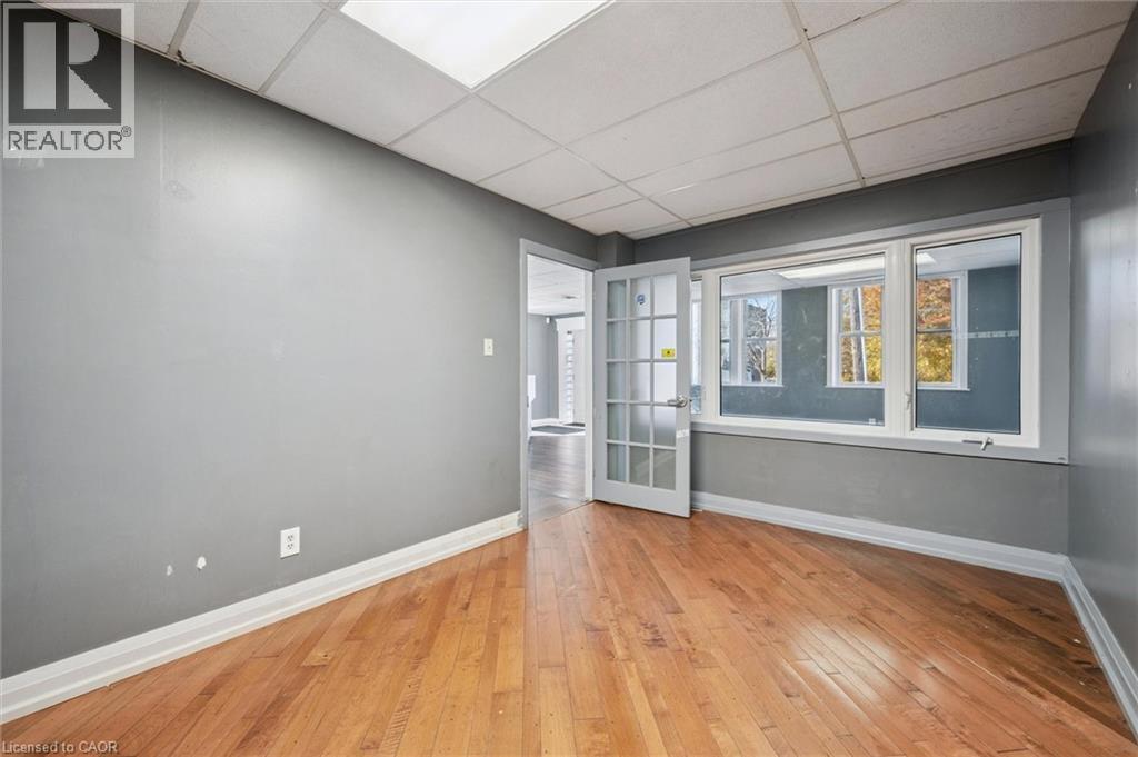 












325 BREITHAUPT Street

,
Kitchener,




Ontario
N2H5H6

