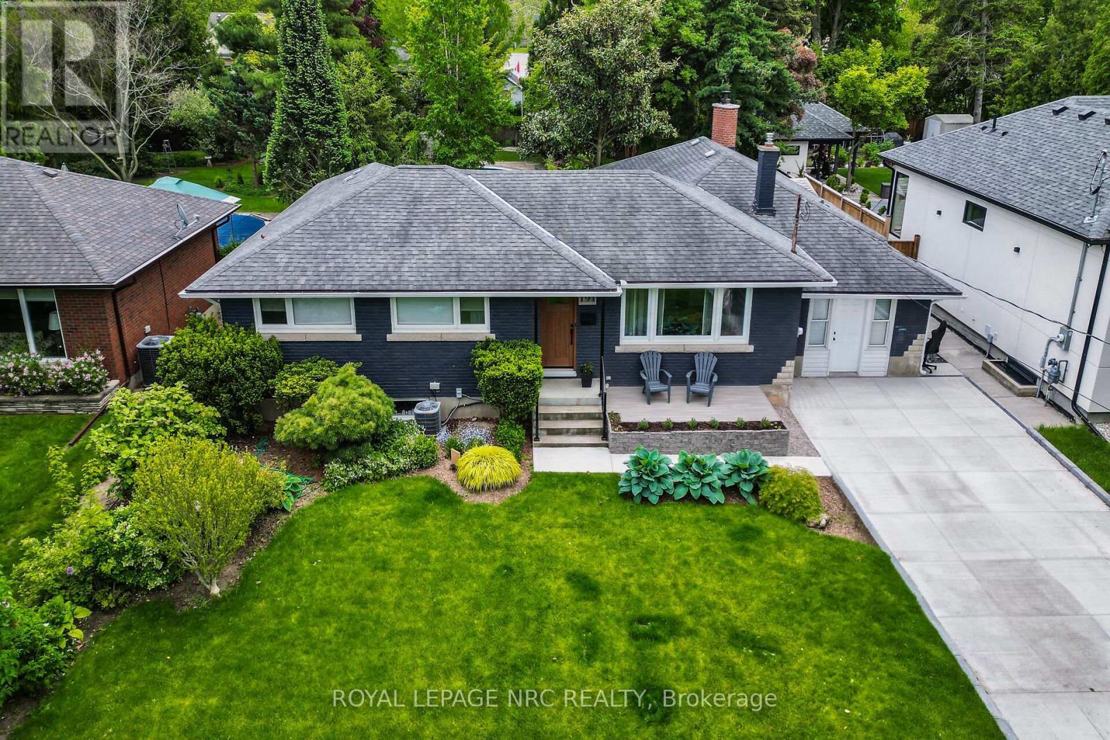 












191 DALHOUSIE AVENUE

,
St. Catharines (Port Dalhousie),




Ontario
L2N4X8

