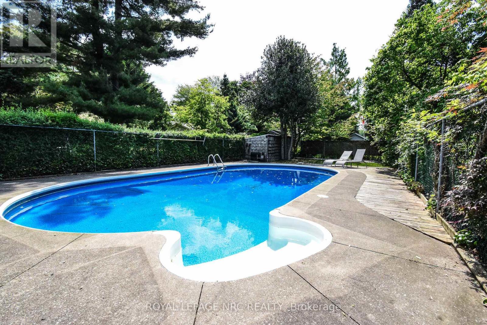 












191 DALHOUSIE AVENUE

,
St. Catharines (Port Dalhousie),




Ontario
L2N4X8

