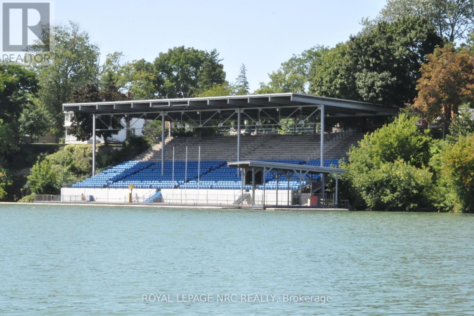 












191 DALHOUSIE AVENUE

,
St. Catharines (Port Dalhousie),




Ontario
L2N4X8

