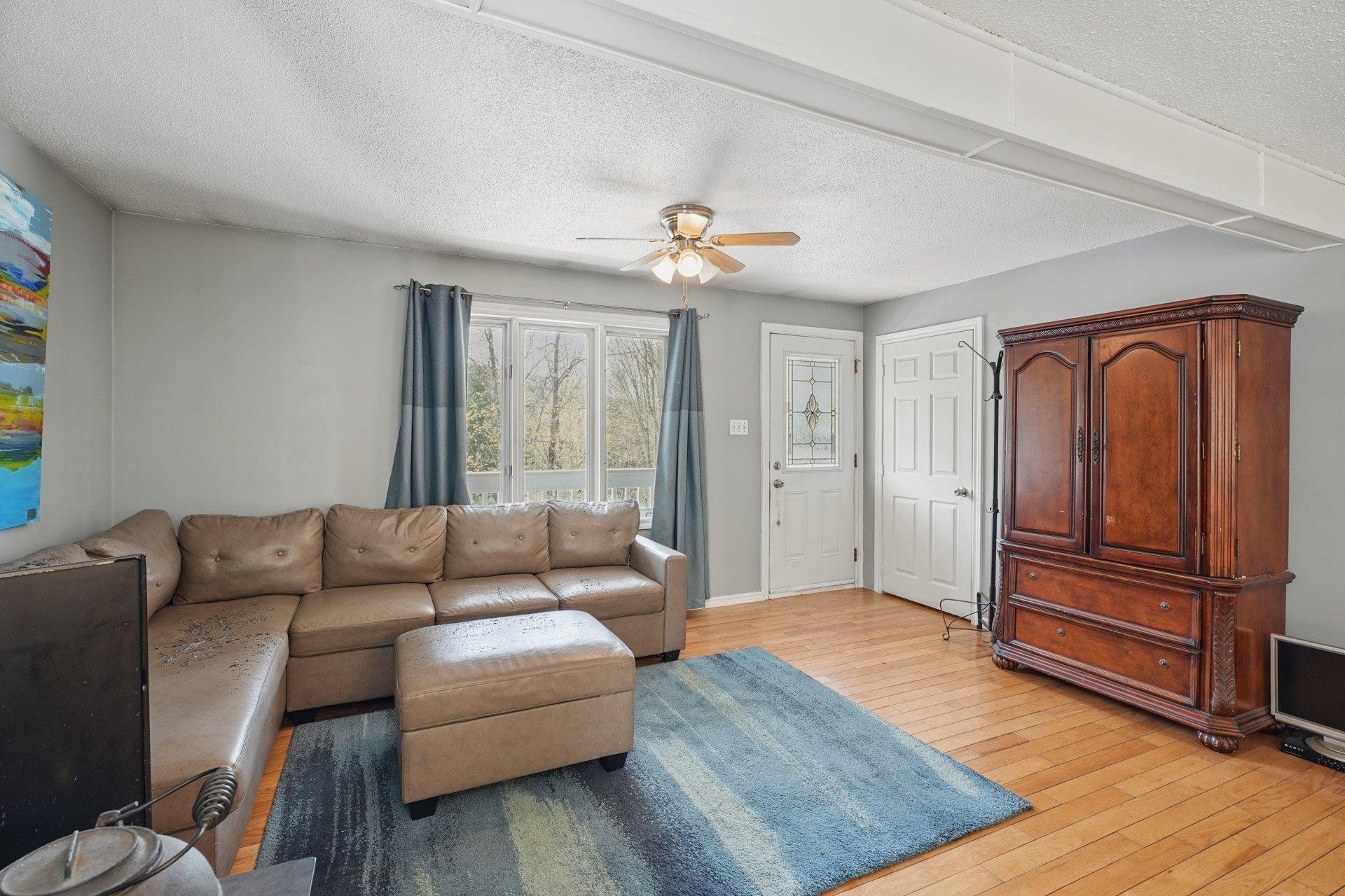 









173


Rue du Lac-Tranquille

,
Denholm,




QC
J8N9H1

