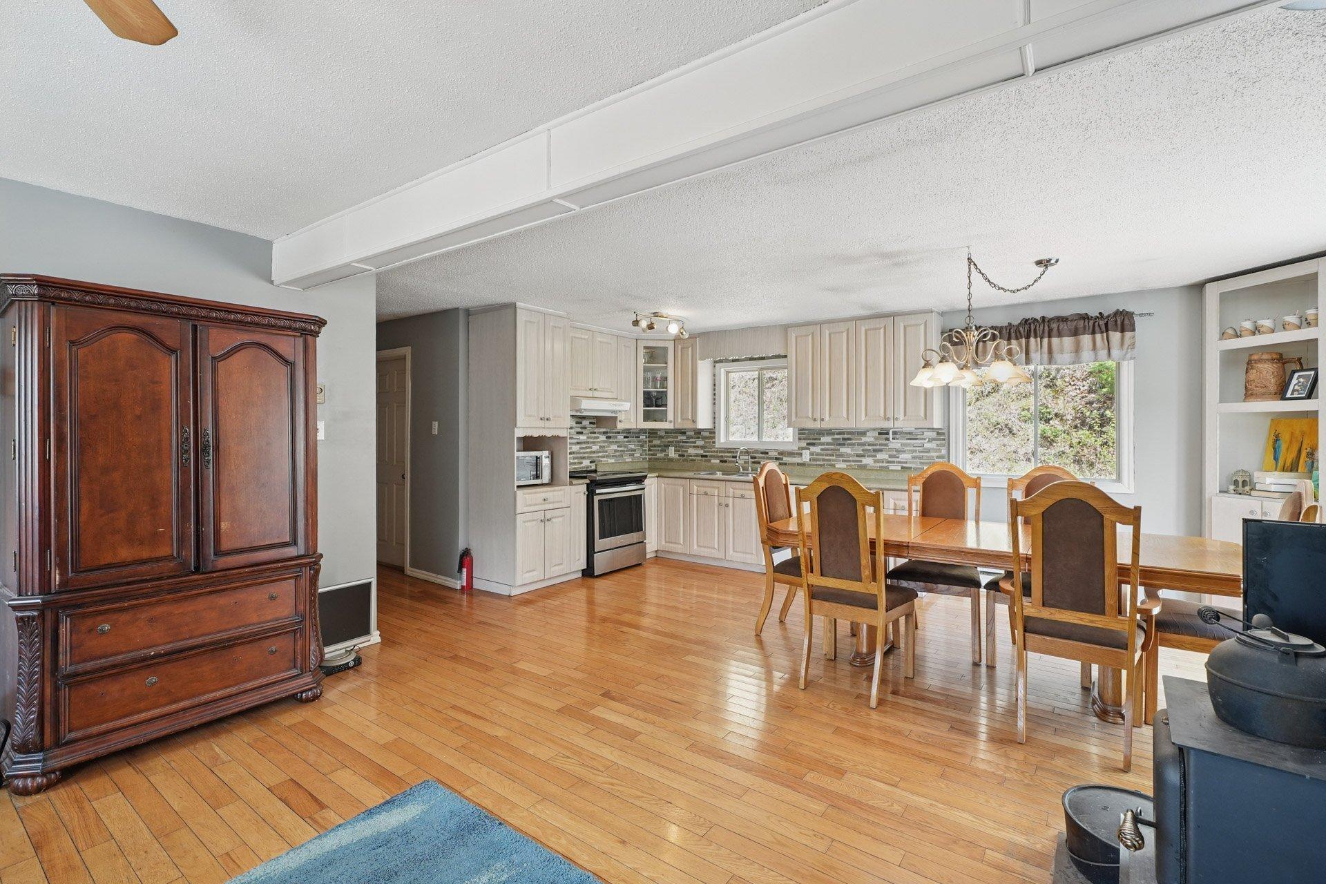 









173


Rue du Lac-Tranquille

,
Denholm,




QC
J8N9H1

