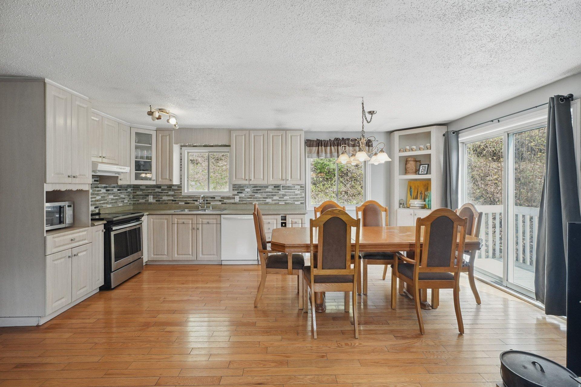 









173


Rue du Lac-Tranquille

,
Denholm,




QC
J8N9H1

