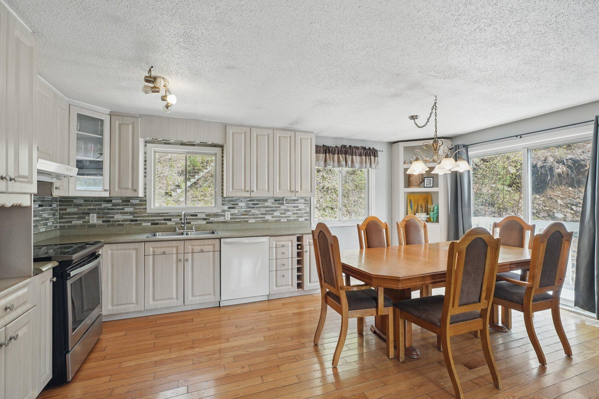 









173


Rue du Lac-Tranquille

,
Denholm,




QC
J8N9H1

