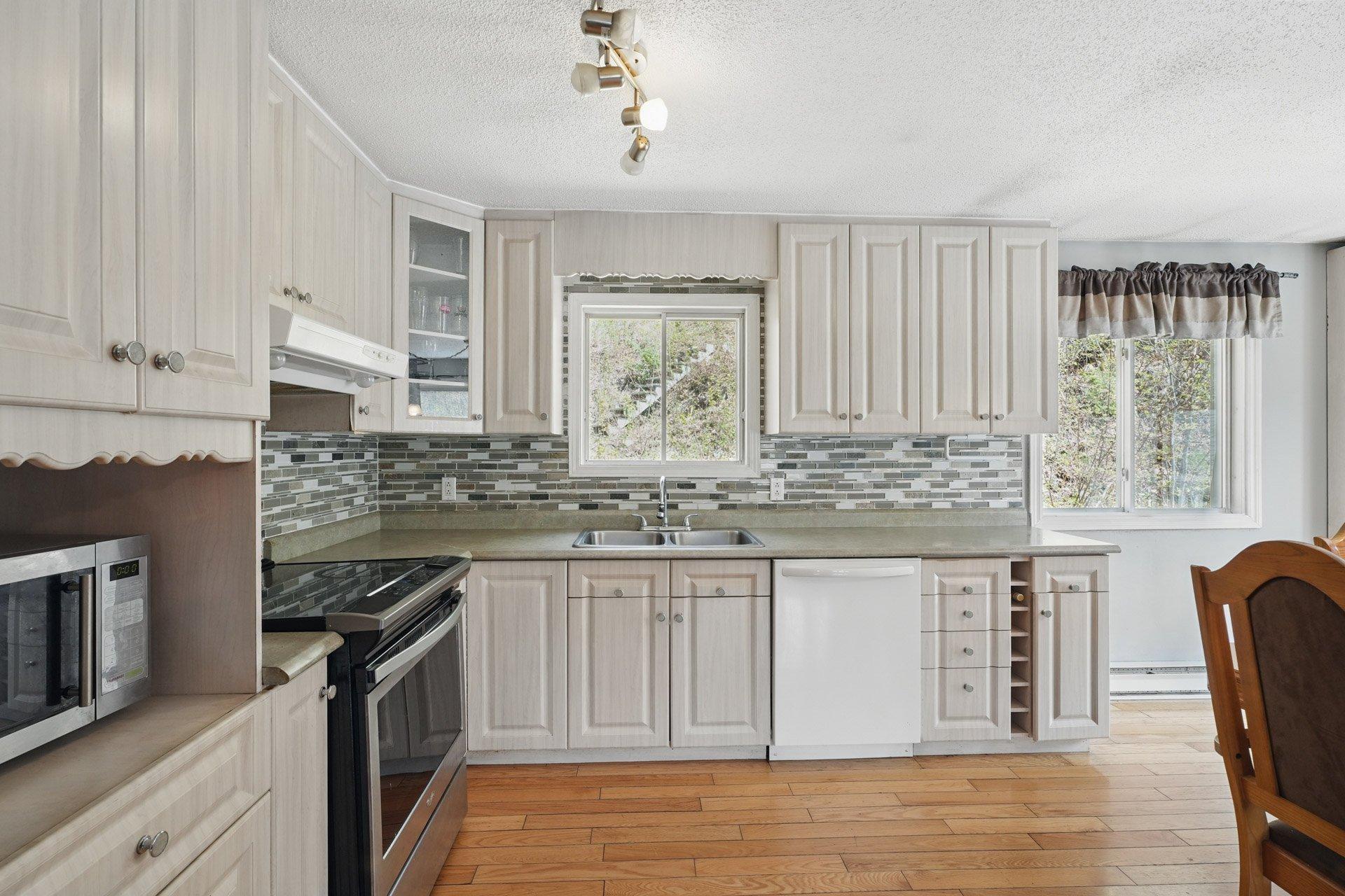 









173


Rue du Lac-Tranquille

,
Denholm,




QC
J8N9H1

