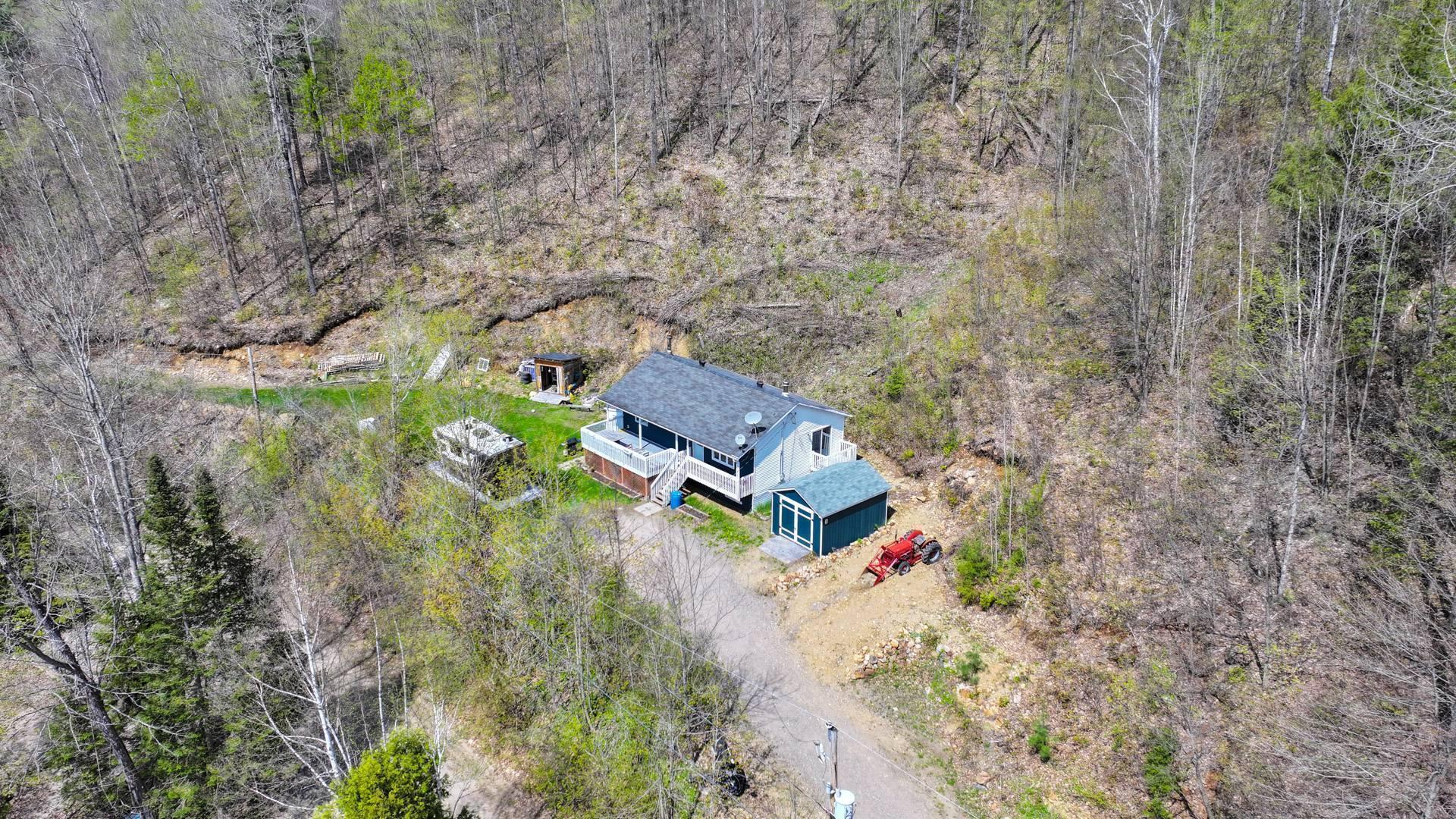 









173


Rue du Lac-Tranquille

,
Denholm,




QC
J8N9H1

