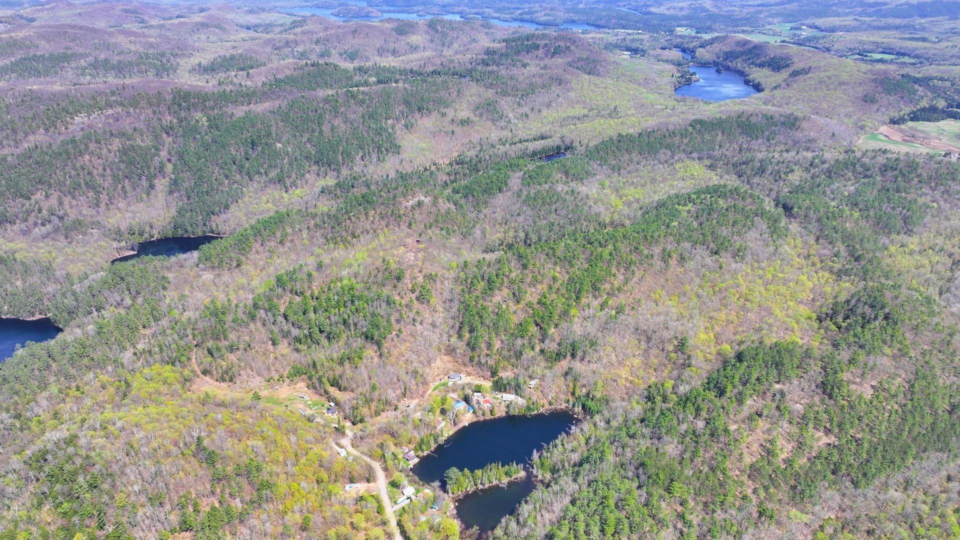 









173


Rue du Lac-Tranquille

,
Denholm,




QC
J8N9H1

