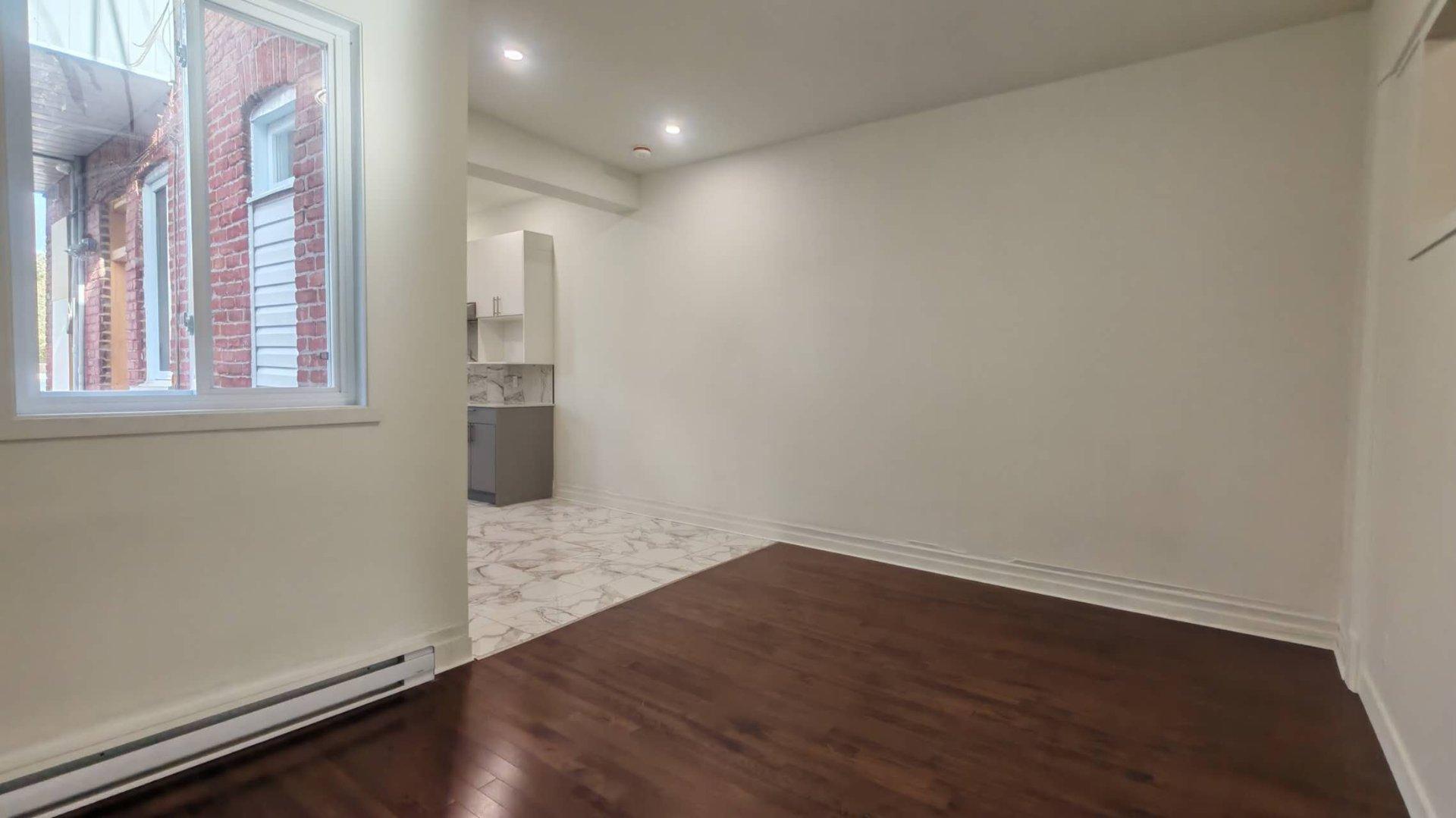 









3835


Rue Rivard

,
Montréal (Le Plateau-Mont-Royal),




QC
H2L4H8

