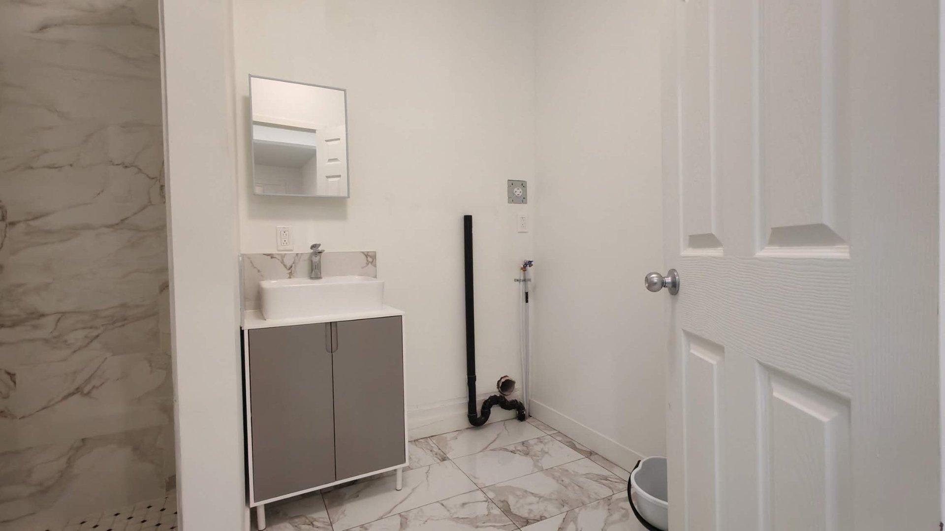 









3835


Rue Rivard

,
Montréal (Le Plateau-Mont-Royal),




QC
H2L4H8

