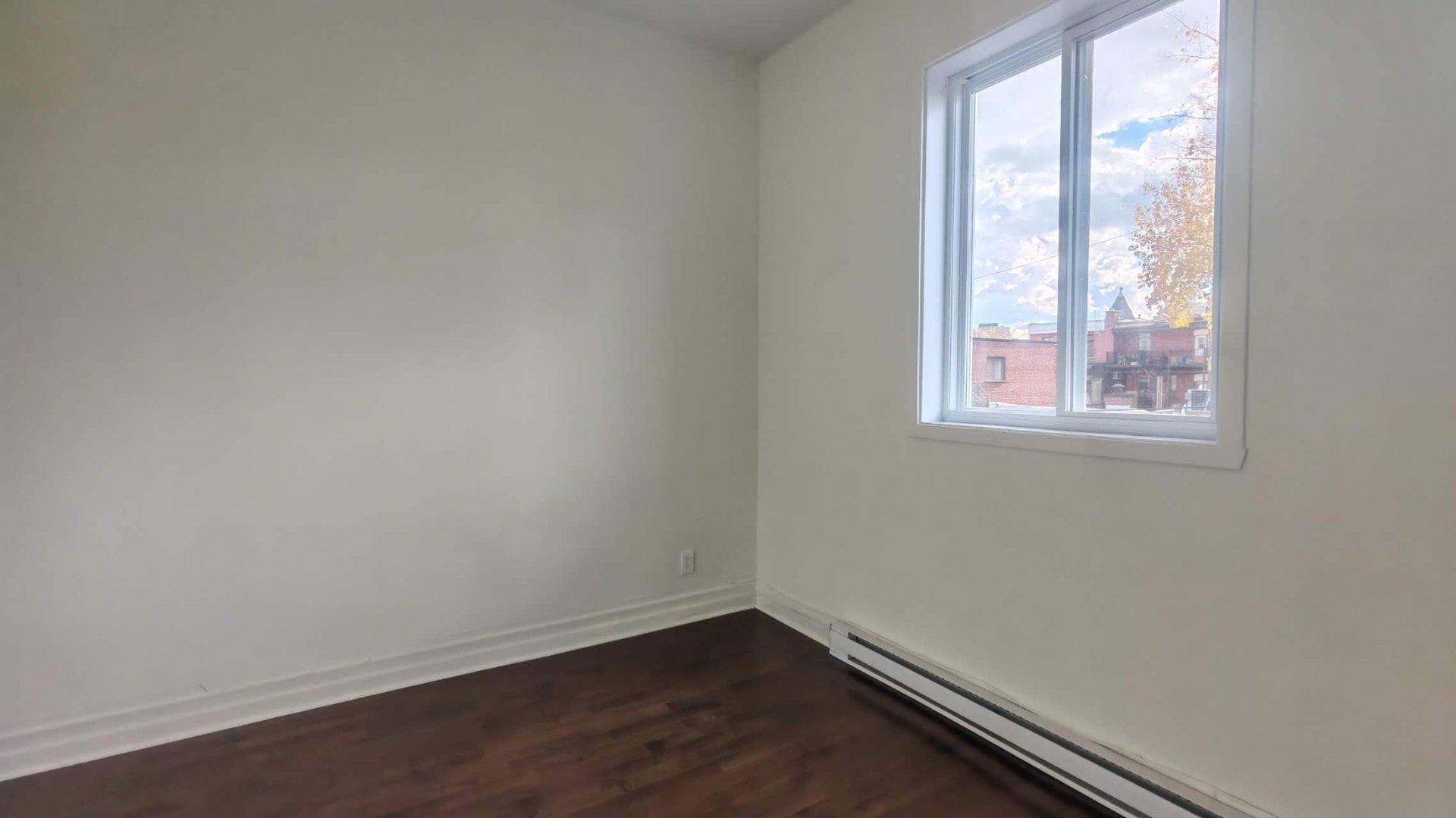 









3835


Rue Rivard

,
Montréal (Le Plateau-Mont-Royal),




QC
H2L4H8

