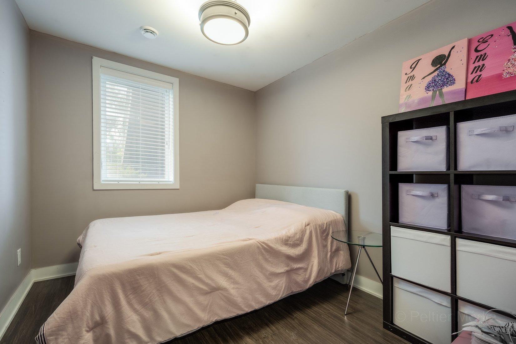 









75


Av. des Frênes

,
Pointe-Claire,




QC
H9R0C8

