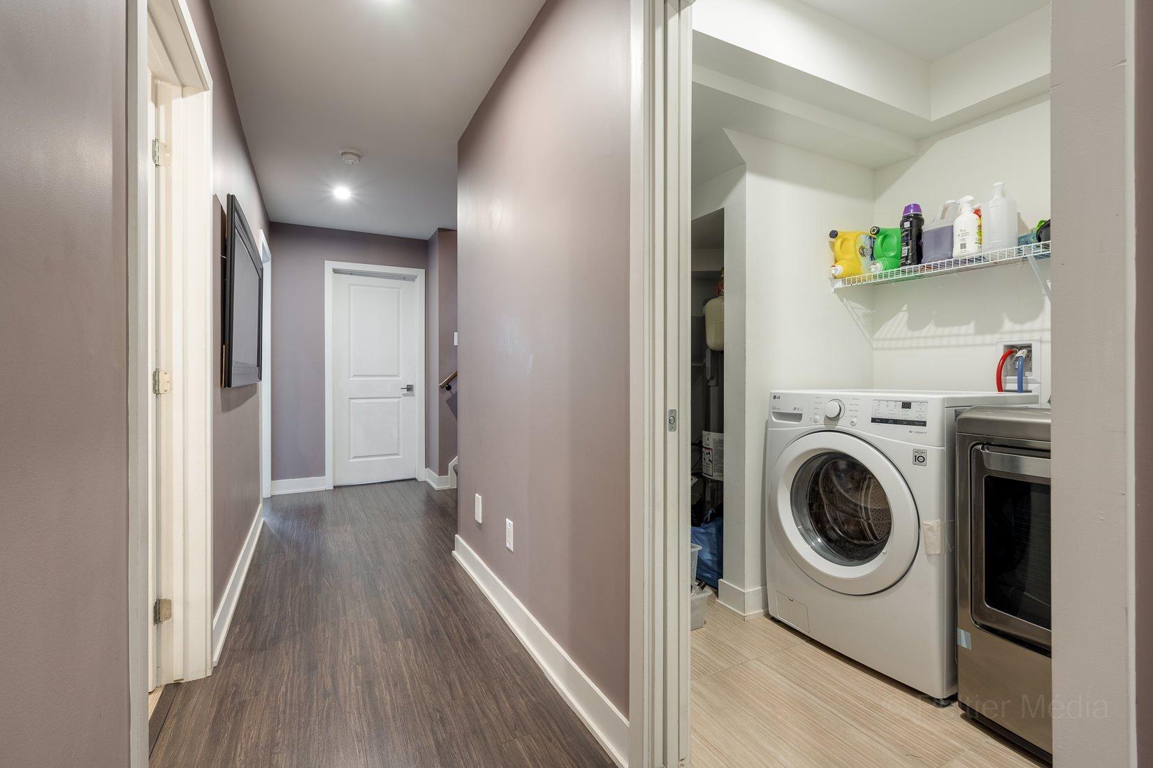 









75


Av. des Frênes

,
Pointe-Claire,




QC
H9R0C8

