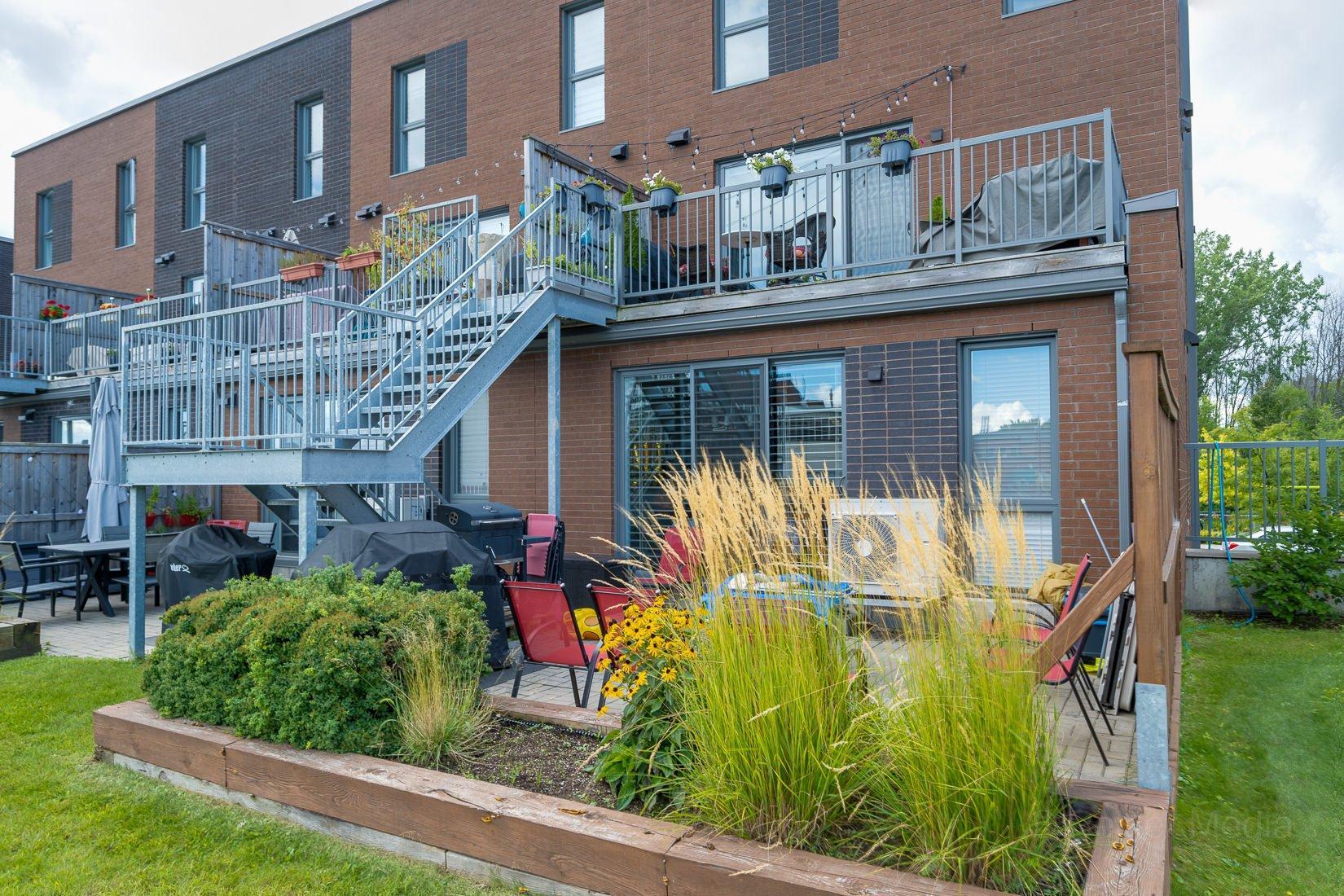 









75


Av. des Frênes

,
Pointe-Claire,




QC
H9R0C8

