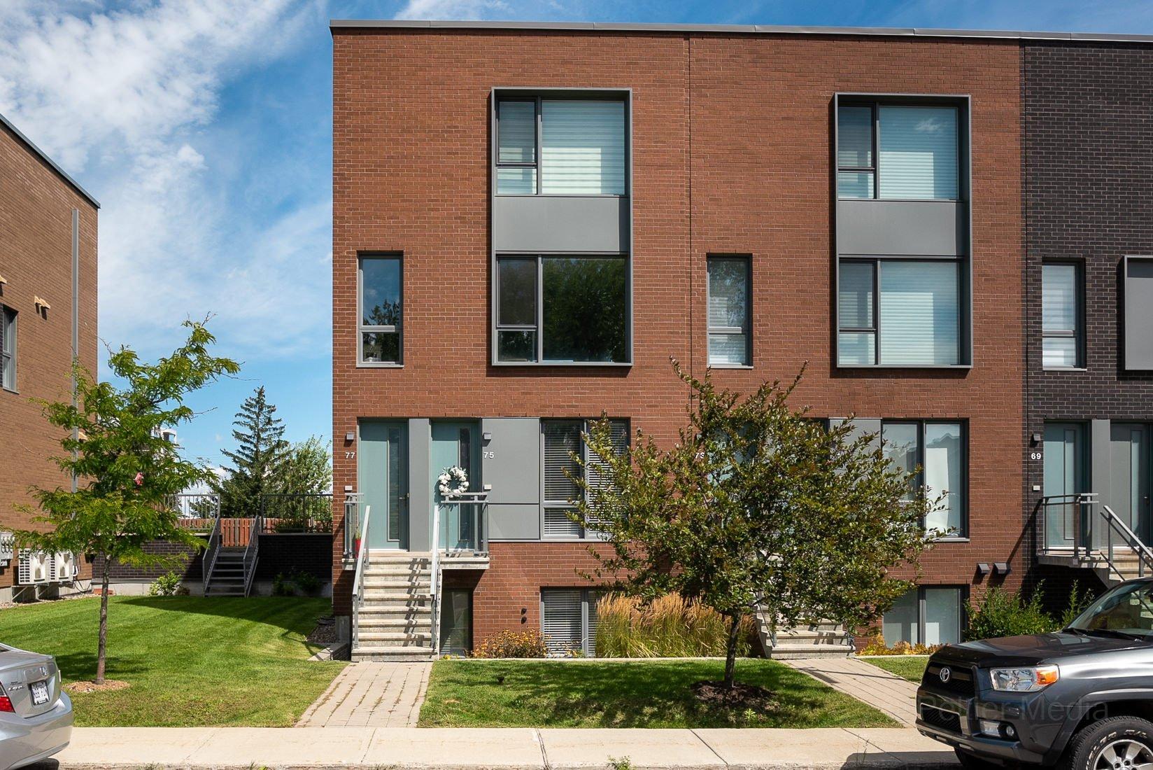 









75


Av. des Frênes

,
Pointe-Claire,




QC
H9R0C8

