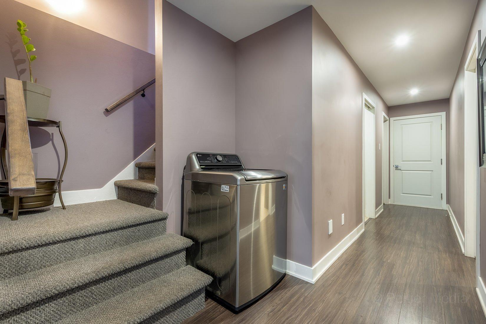 









75


Av. des Frênes

,
Pointe-Claire,




QC
H9R0C8

