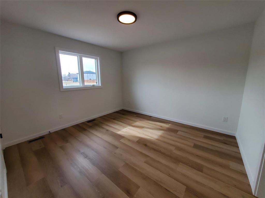 












466 St Alphonse Avenue

,
Ste Anne,




Manitoba
R5H1B6

