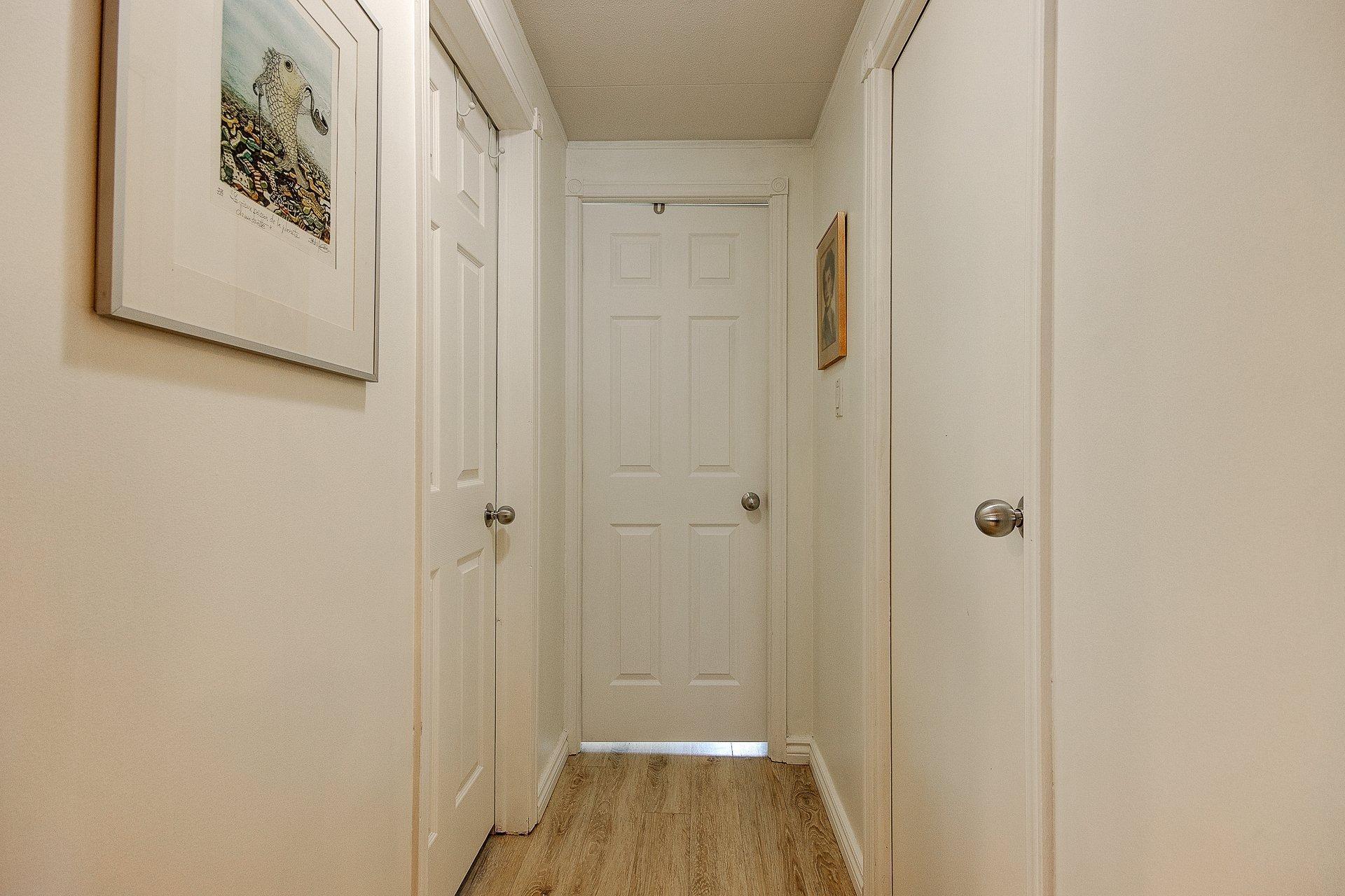 









3950


Boul. Sir-Wilfrid-Laurier

, 6,
Longueuil (Saint-Hubert),




QC
J3Y5Y9

