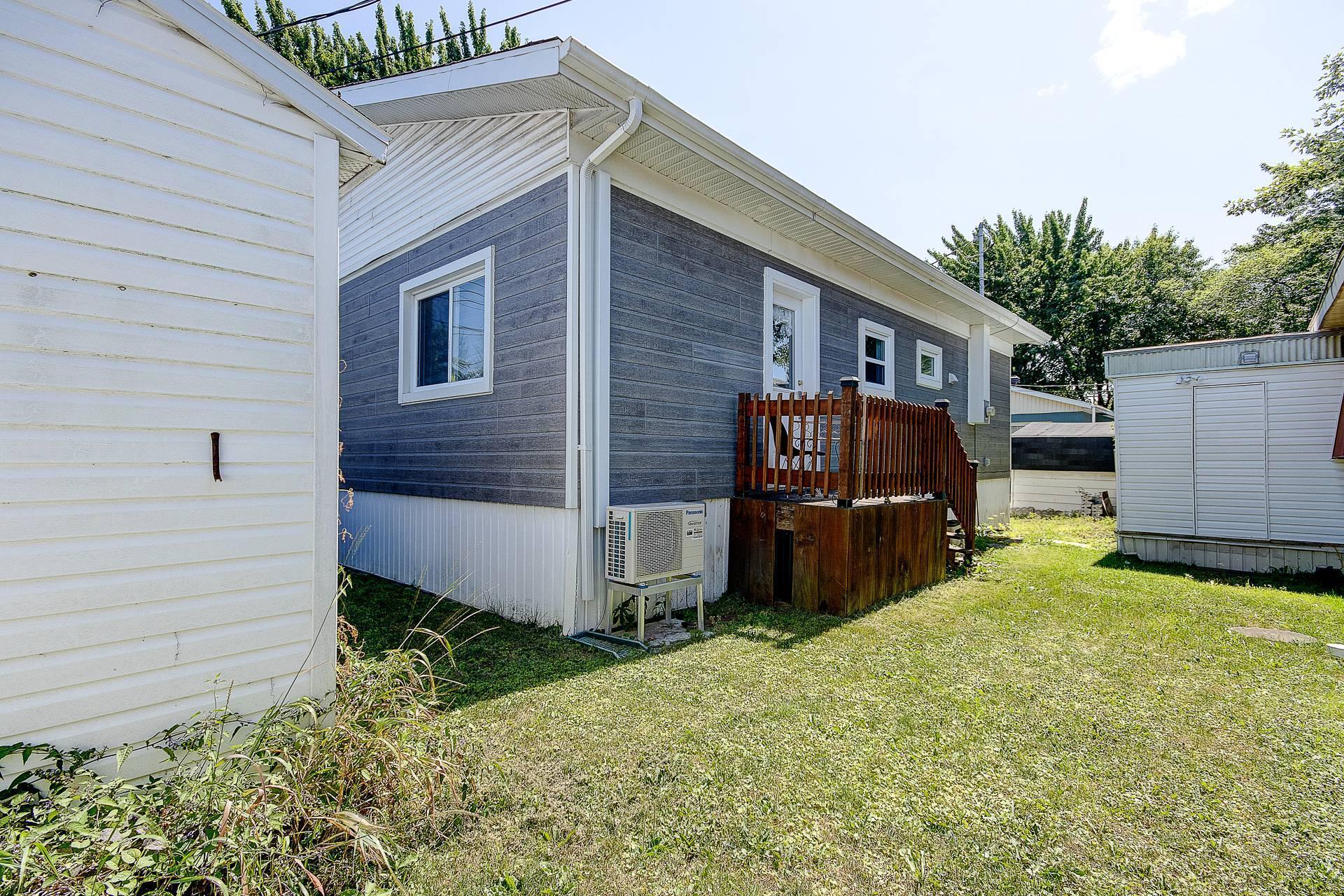 









3950


Boul. Sir-Wilfrid-Laurier

, 6,
Longueuil (Saint-Hubert),




QC
J3Y5Y9

