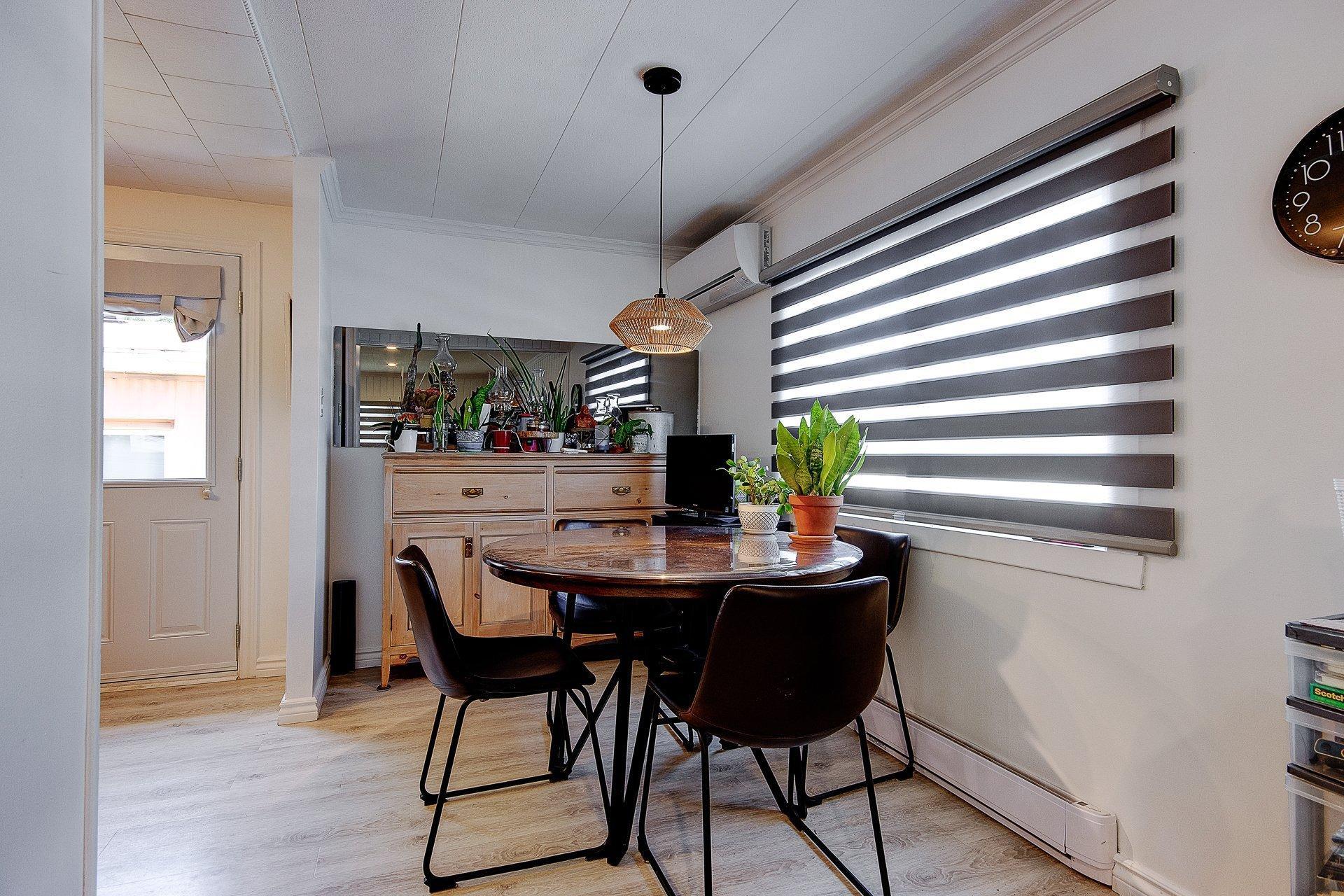 









3950


Boul. Sir-Wilfrid-Laurier

, 6,
Longueuil (Saint-Hubert),




QC
J3Y5Y9

