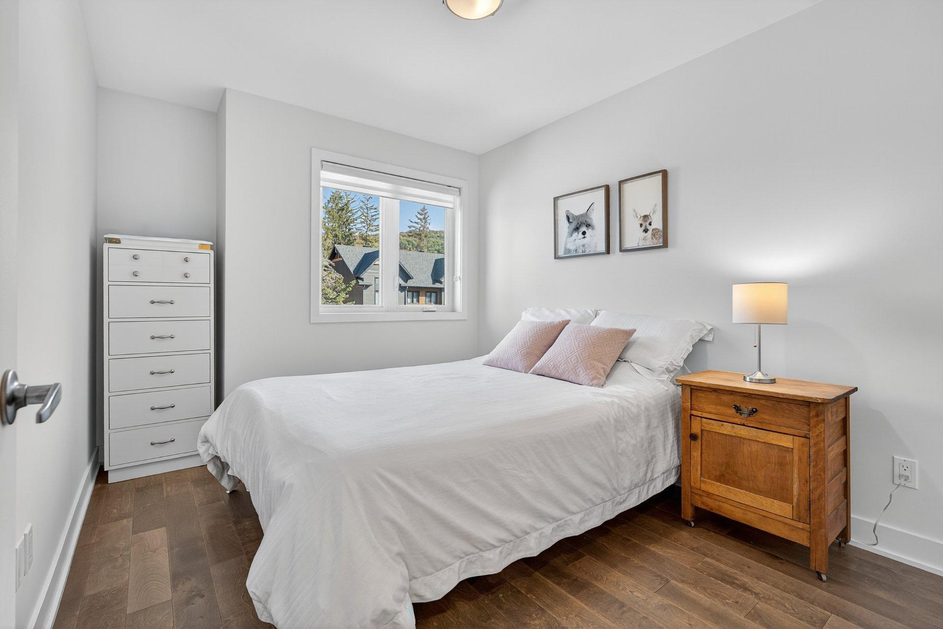 









580


Rue Charlie-Forbell

,
Mont-Tremblant,




QC
J8E0N6

